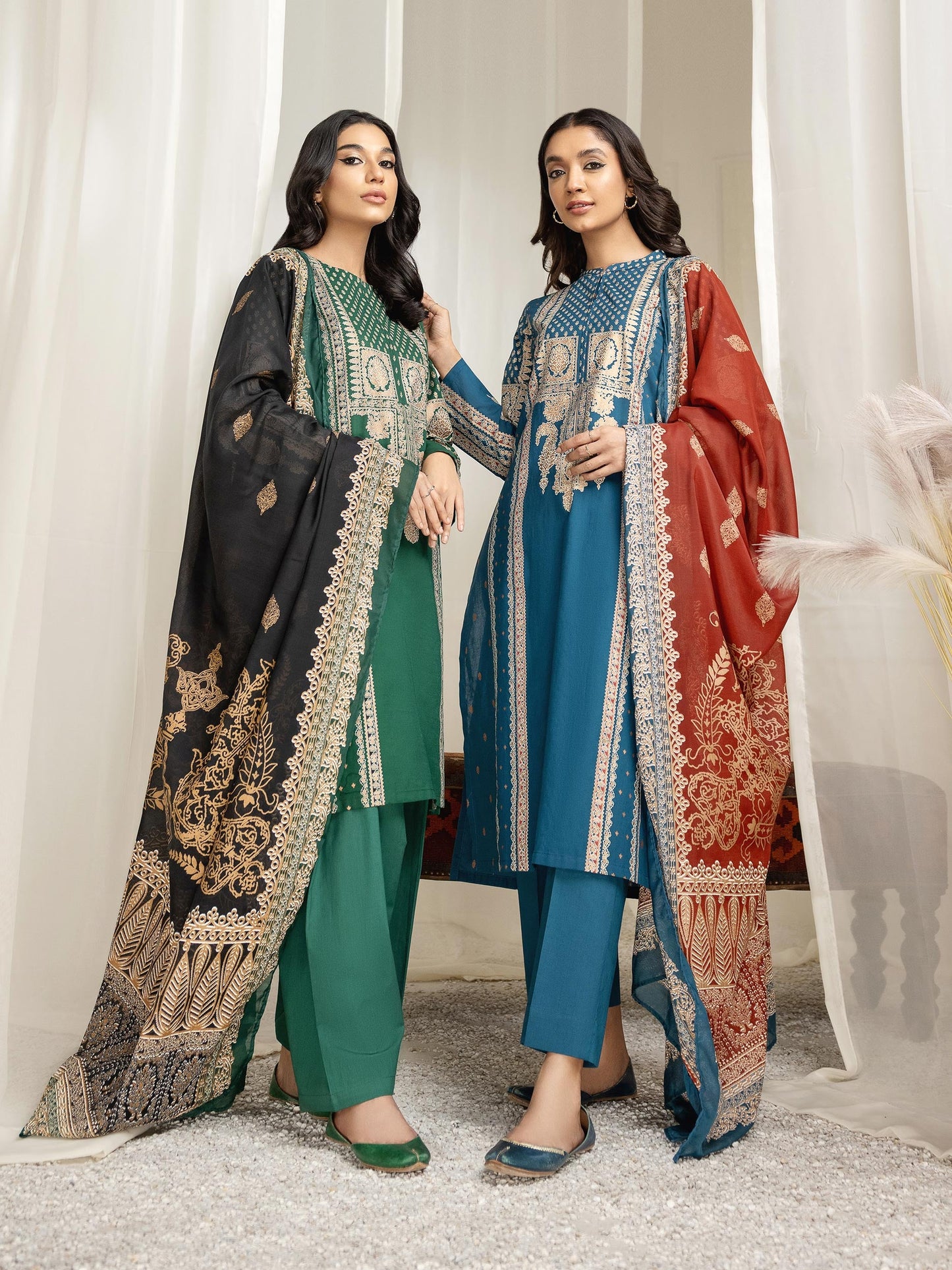 3 Piece Lawn Suit-Pasted (Unstitched)