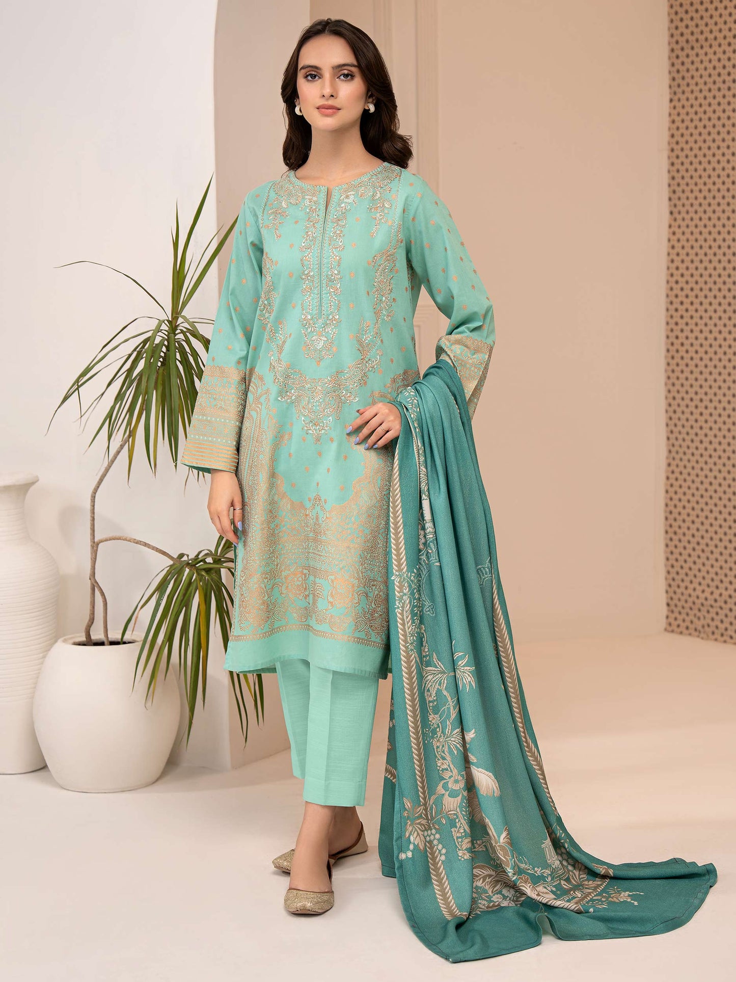 3 Piece Khaddar Suit-Embroidered (Unstitched)