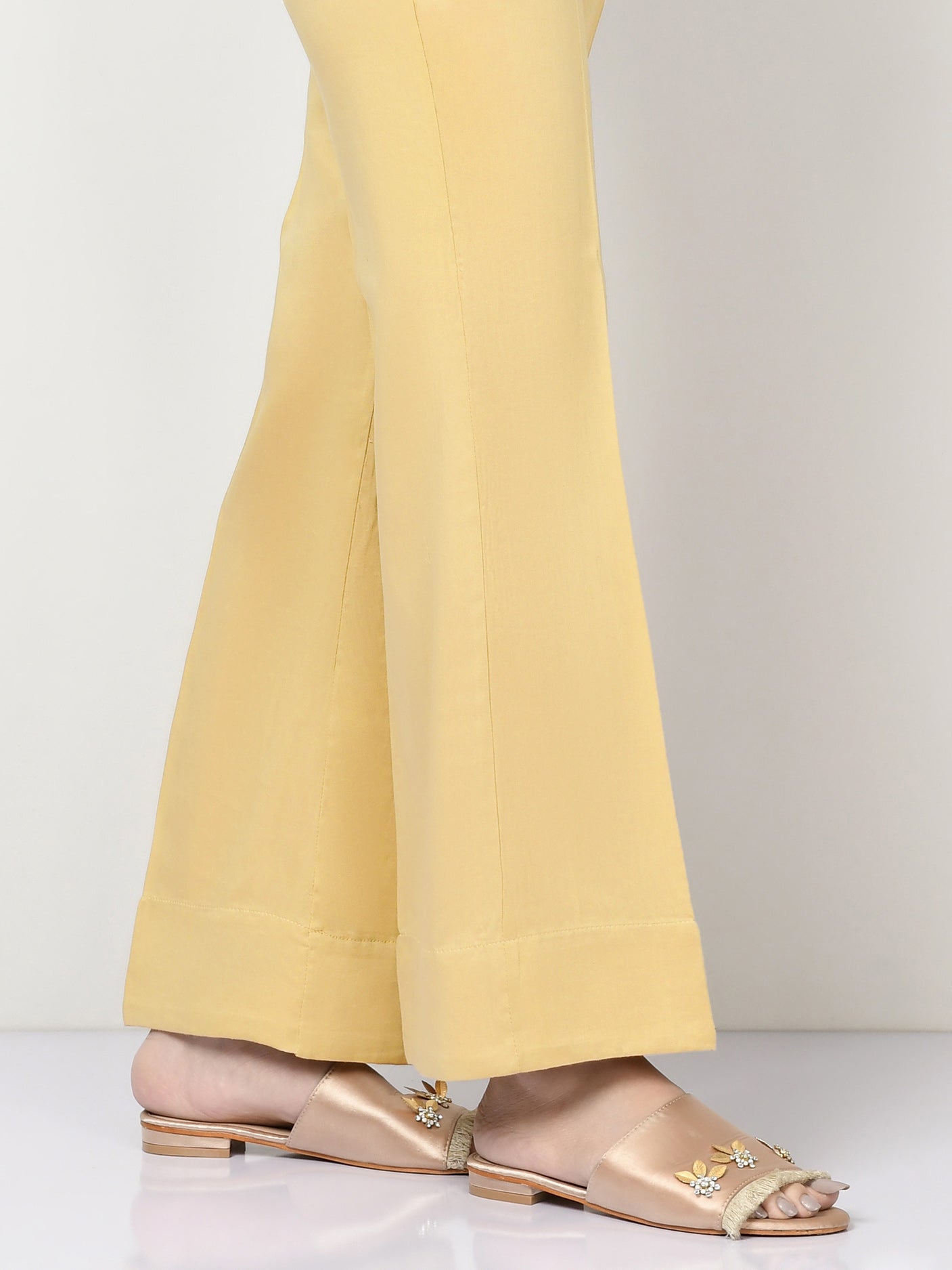 Khaddar Trouser-Dyed (Unstitched)