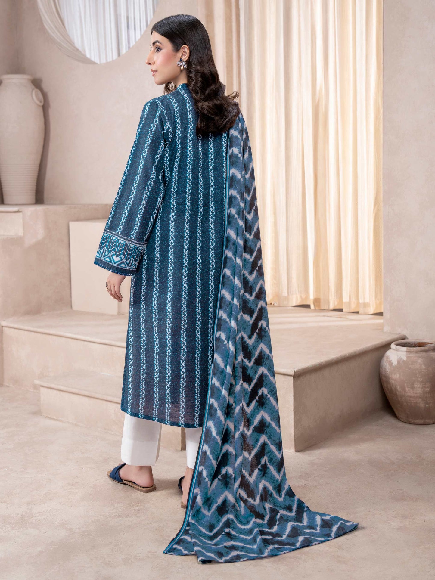 2 Piece Khaddar Suit-Printed (Unstitched)