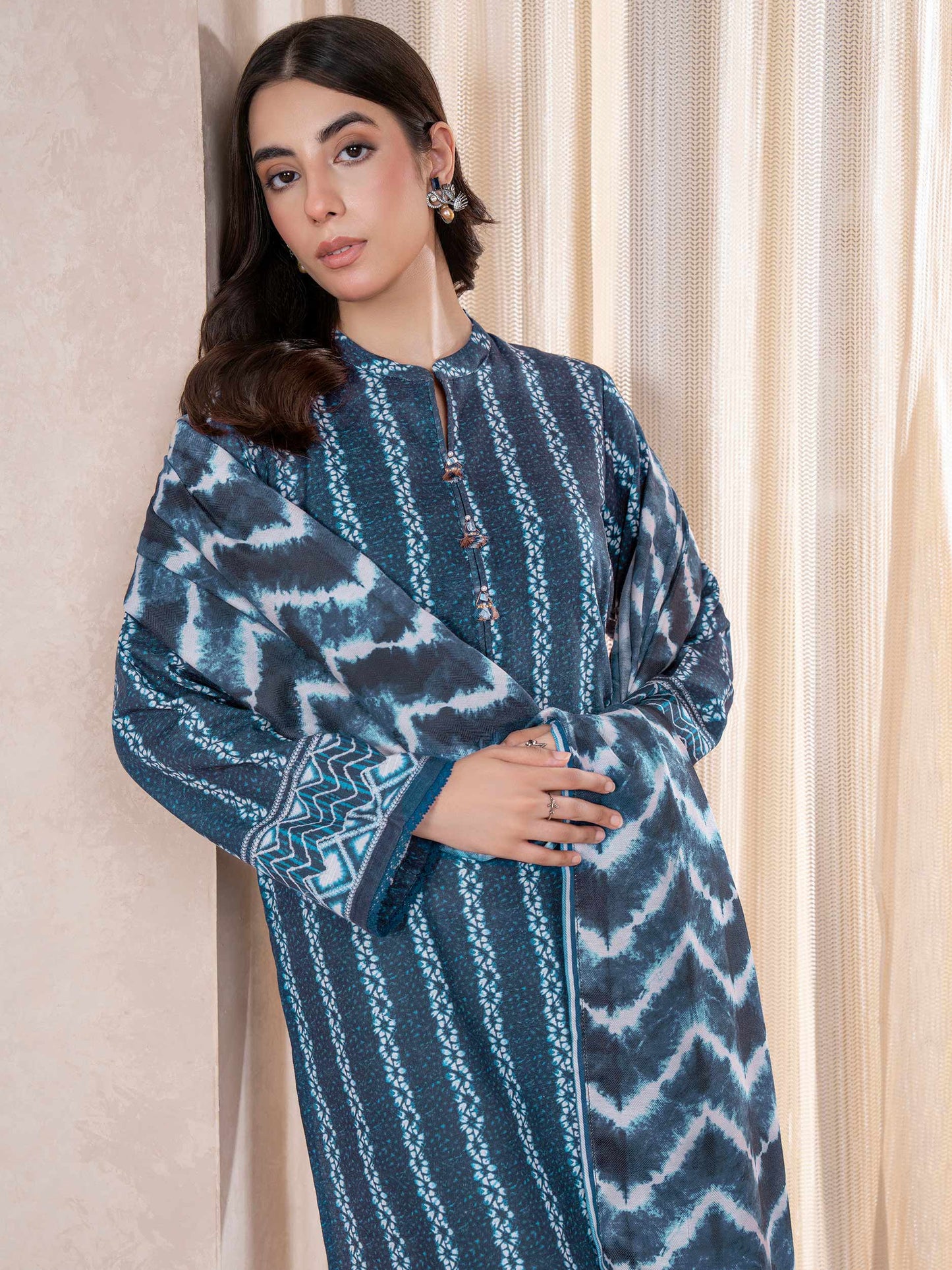 2 Piece Khaddar Suit-Printed (Unstitched)