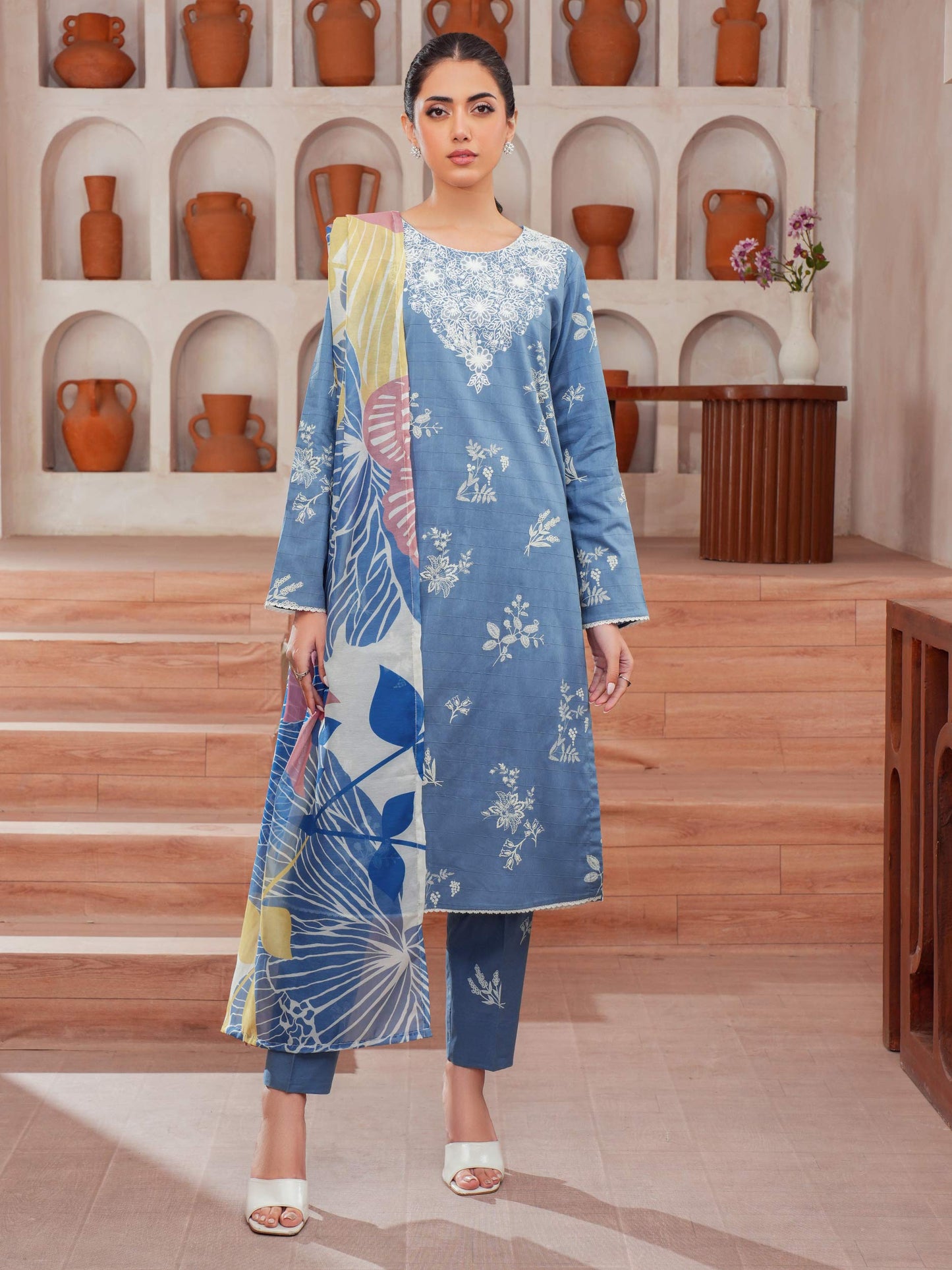 3 Piece Lawn Suit-Embroidered (Unstitched)