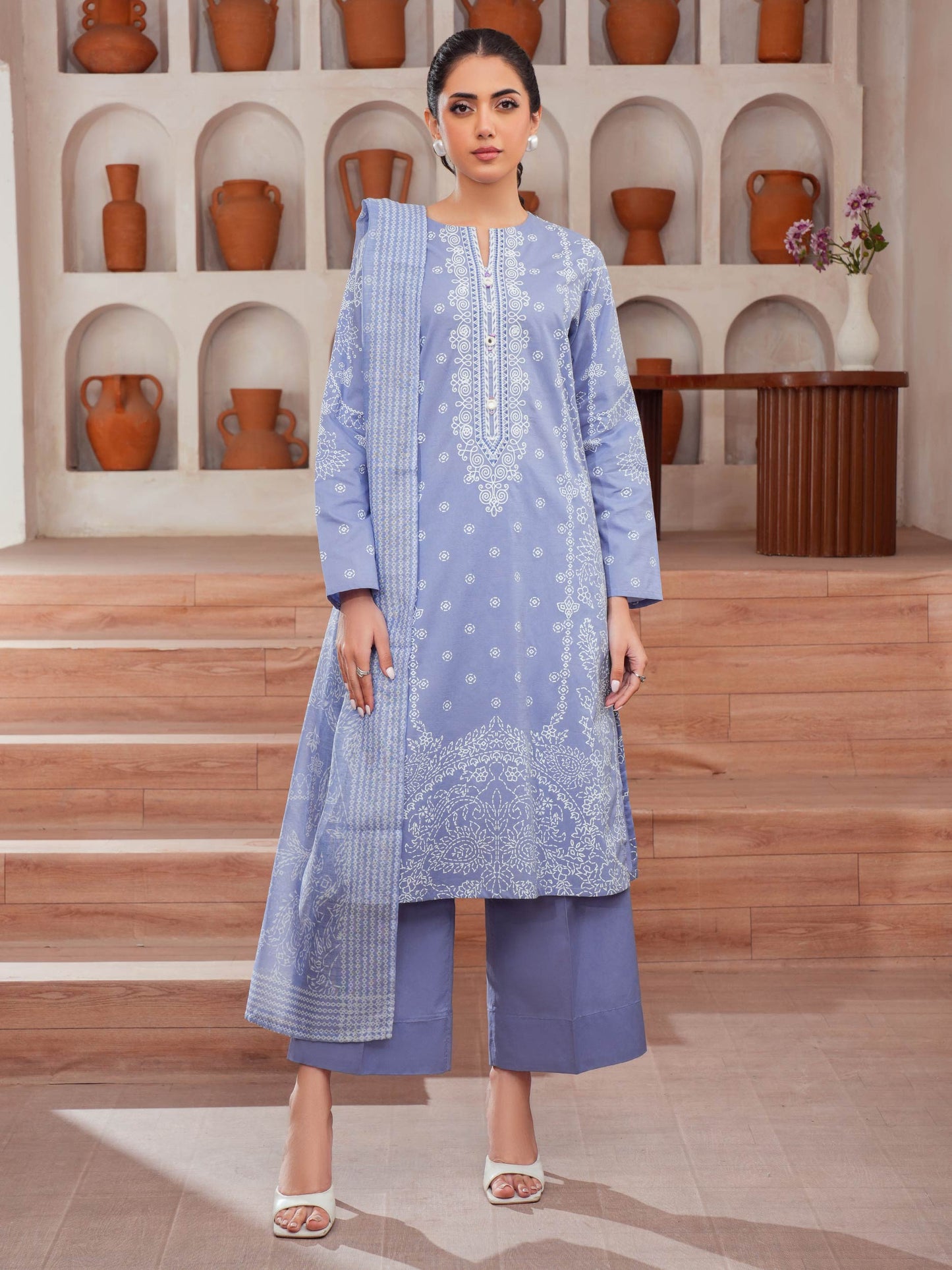 3 Piece Lawn Suit Embroidered (Unstitched)