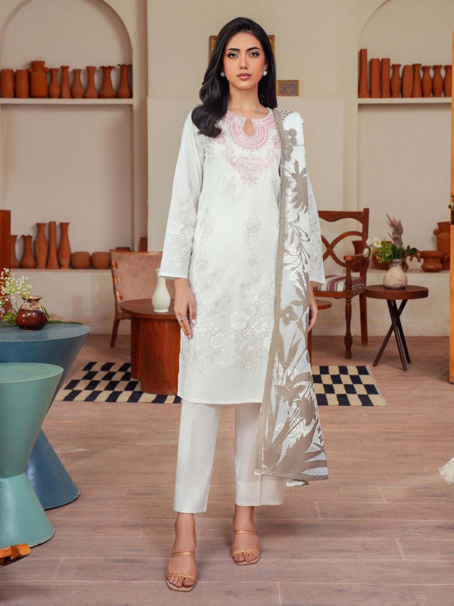 3 Piece Lawn Suit Embroidered (Unstitched)