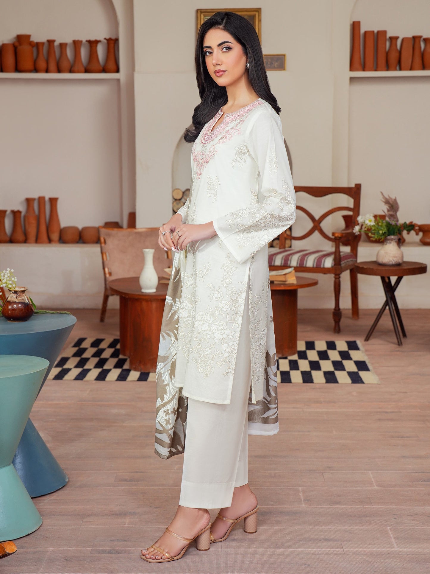 3 Piece Lawn Suit Embroidered (Unstitched)