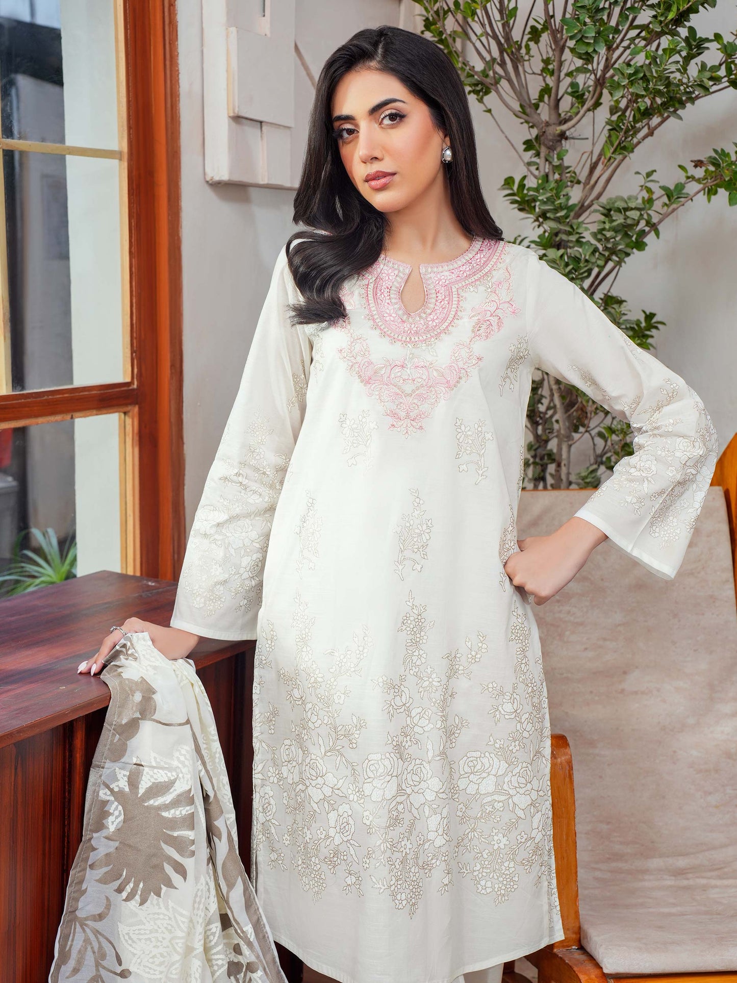 3 Piece Lawn Suit Embroidered (Unstitched)
