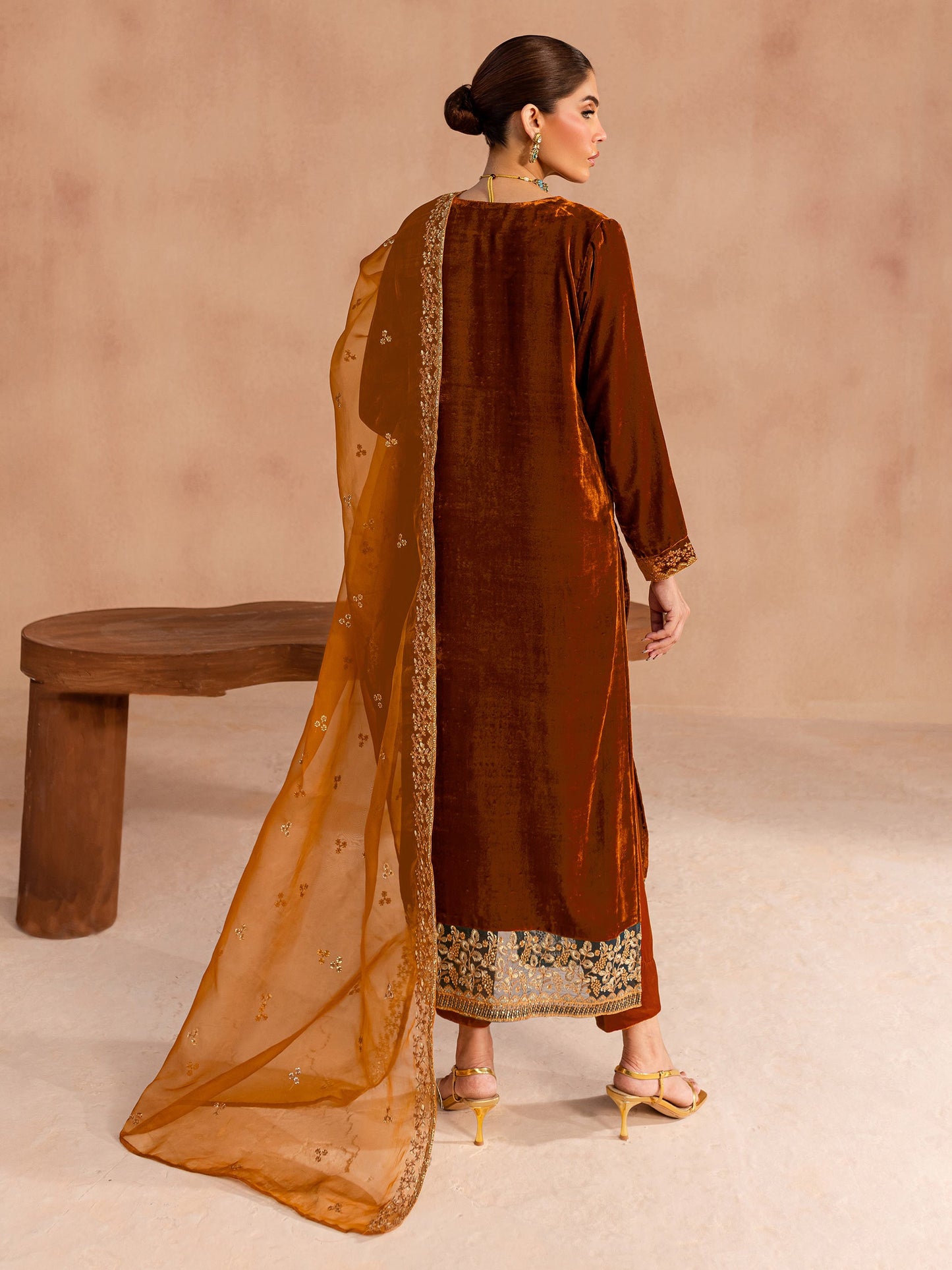 3 Piece Velvet Suit-Embroidered (Unstitched)