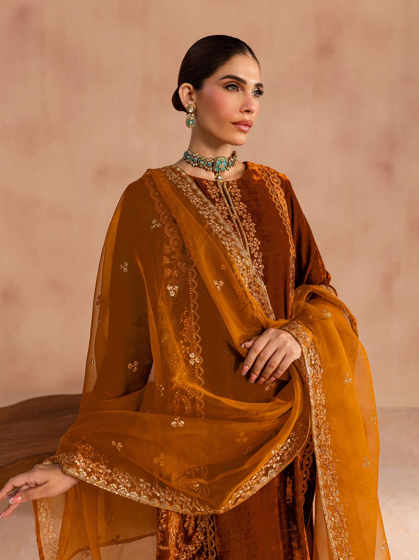 3 Piece Velvet Suit-Embroidered (Unstitched)