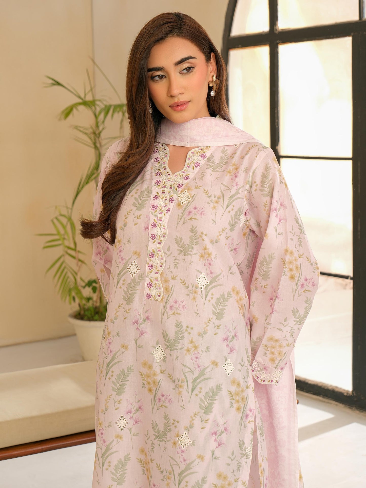 3 Piece Lawn Suit-Embroidered (Unstitched)
