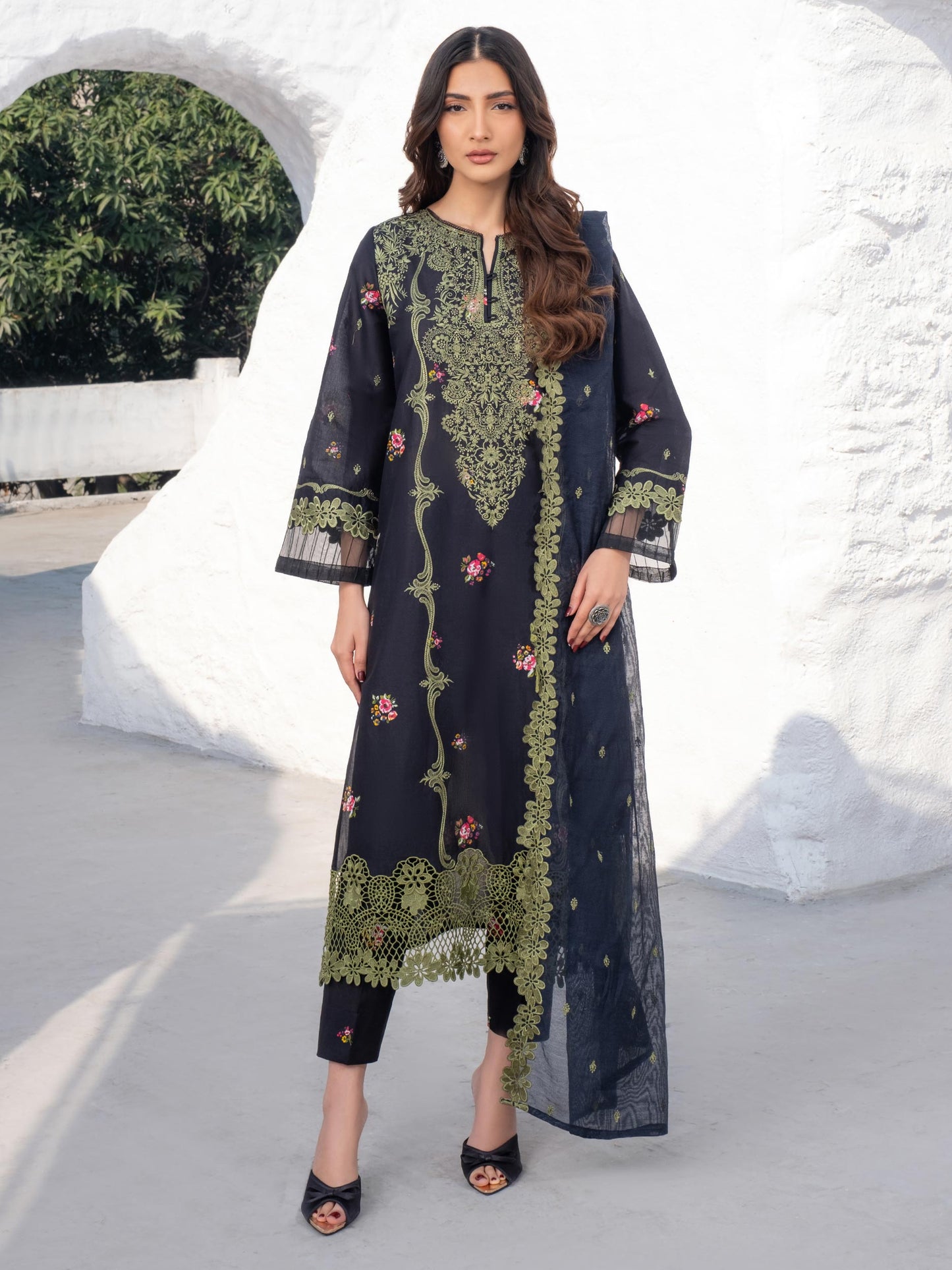 3 Piece Lawn Suit-Embroidered (Unstitched)