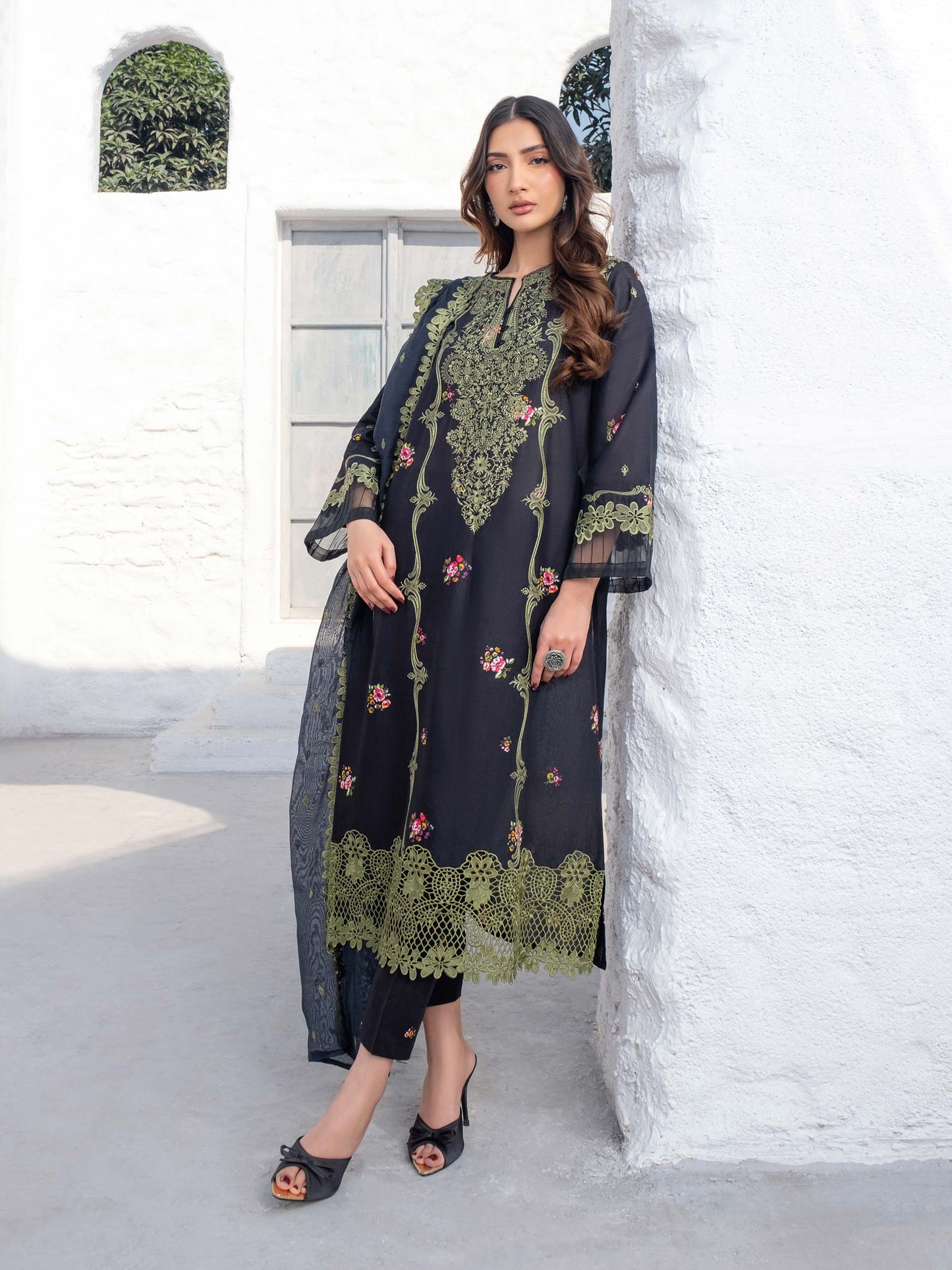 3 Piece Lawn Suit-Embroidered (Unstitched)