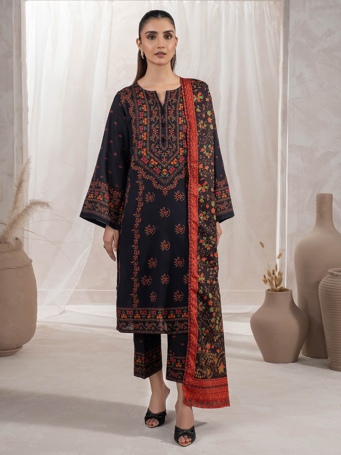 3 Piece Khaddar Suit-Printed (Unstitched)