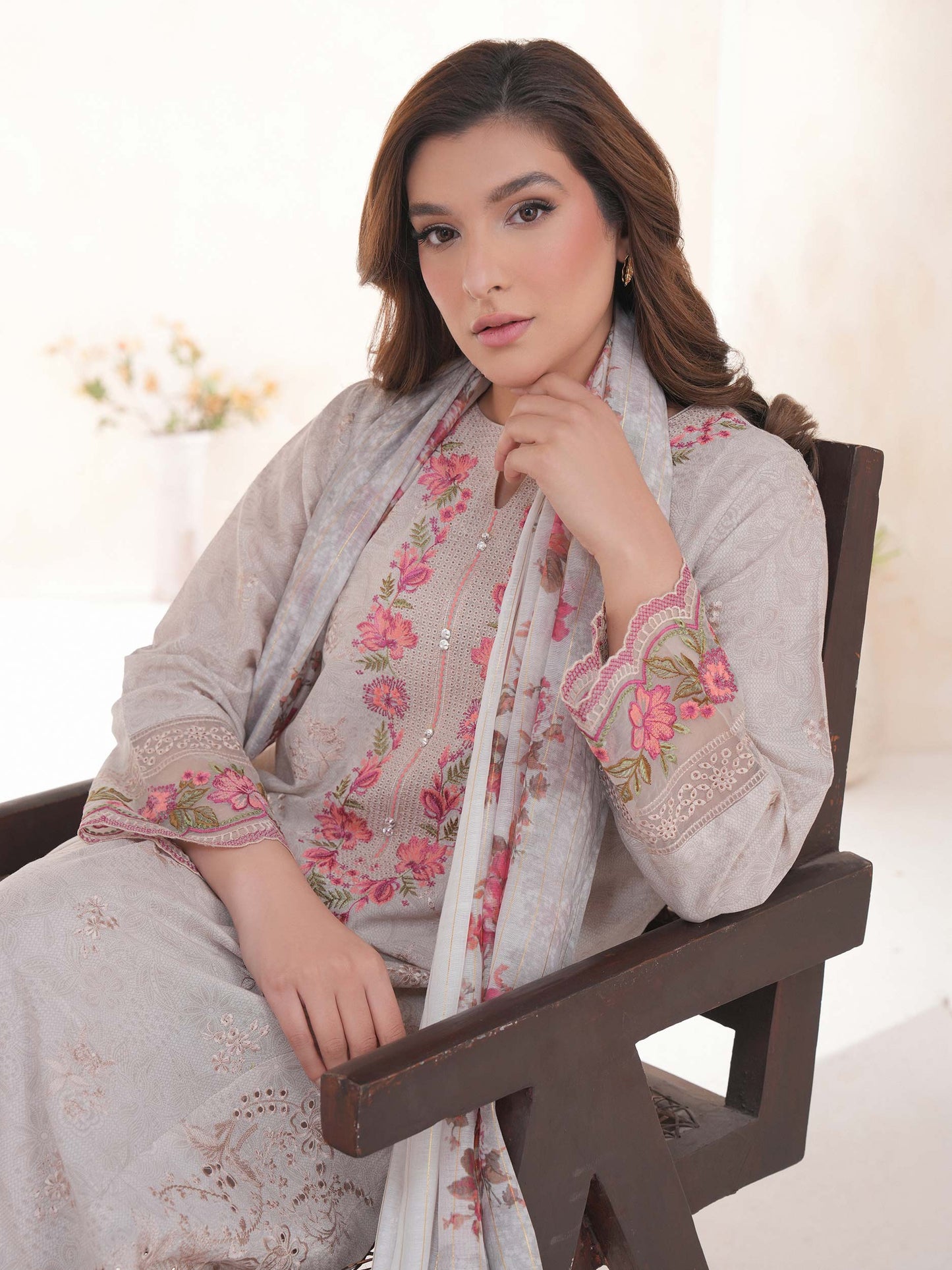 3 Piece Lawn Suit-Embroidered (Unstitched)
