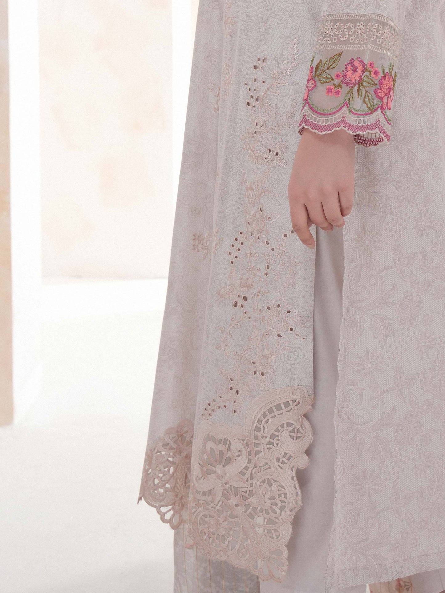 3 Piece Lawn Suit-Embroidered (Unstitched)