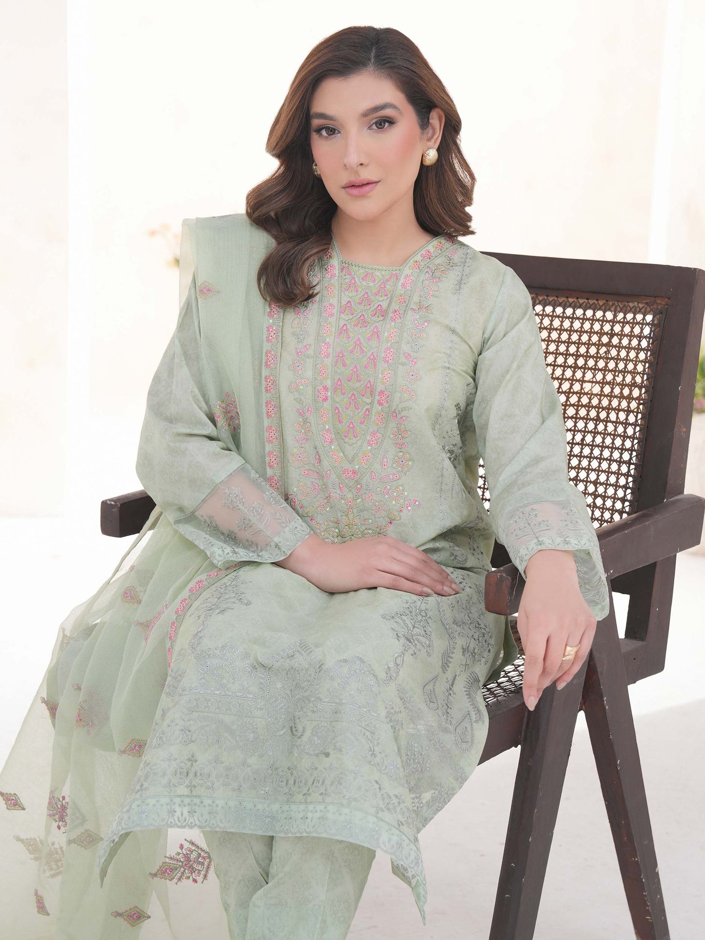 3 Piece Lawn Suit-Embroidered (Unstitched)