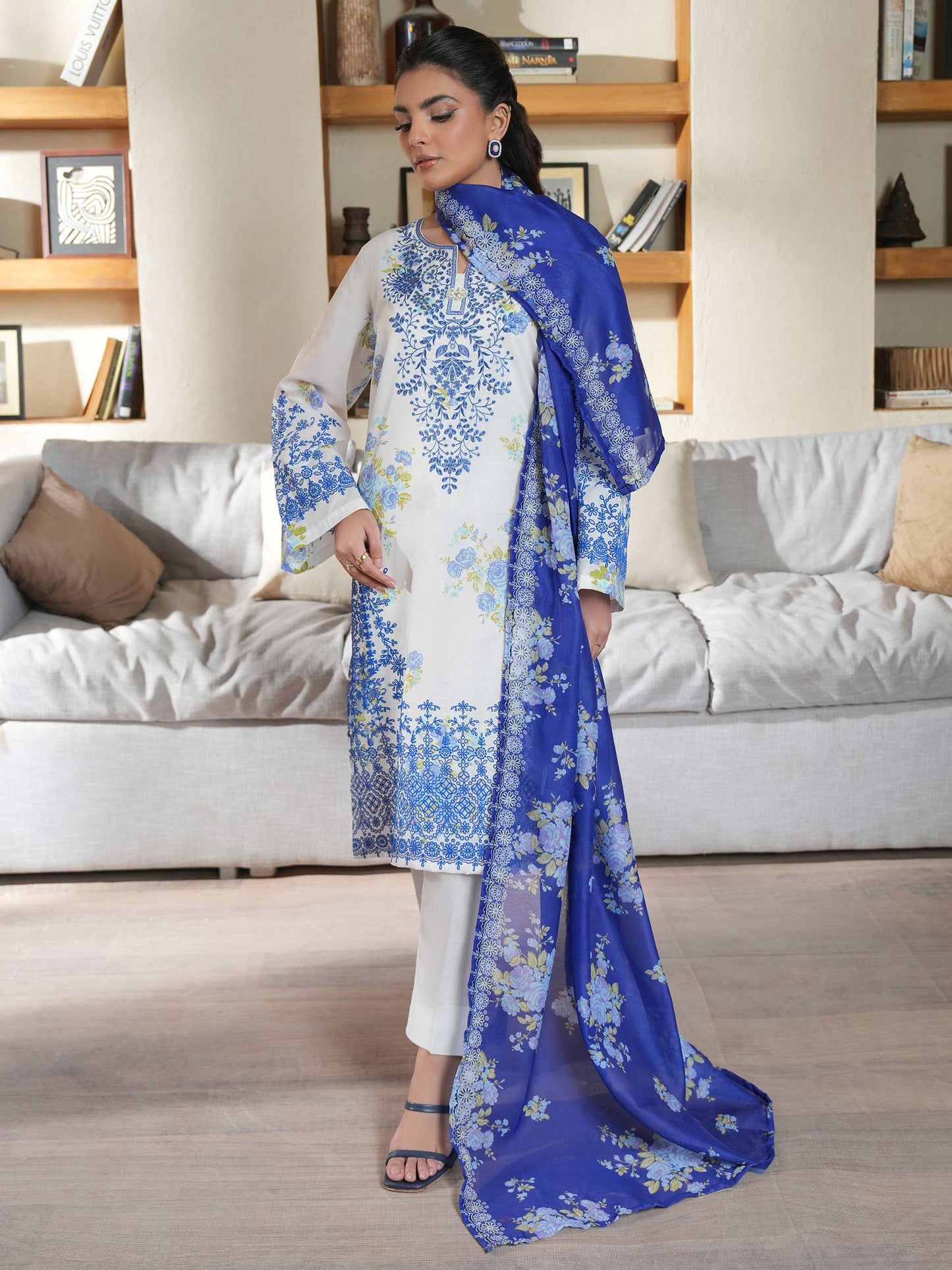 2 Piece Lawn Suit-Embroidered (Unstitched)
