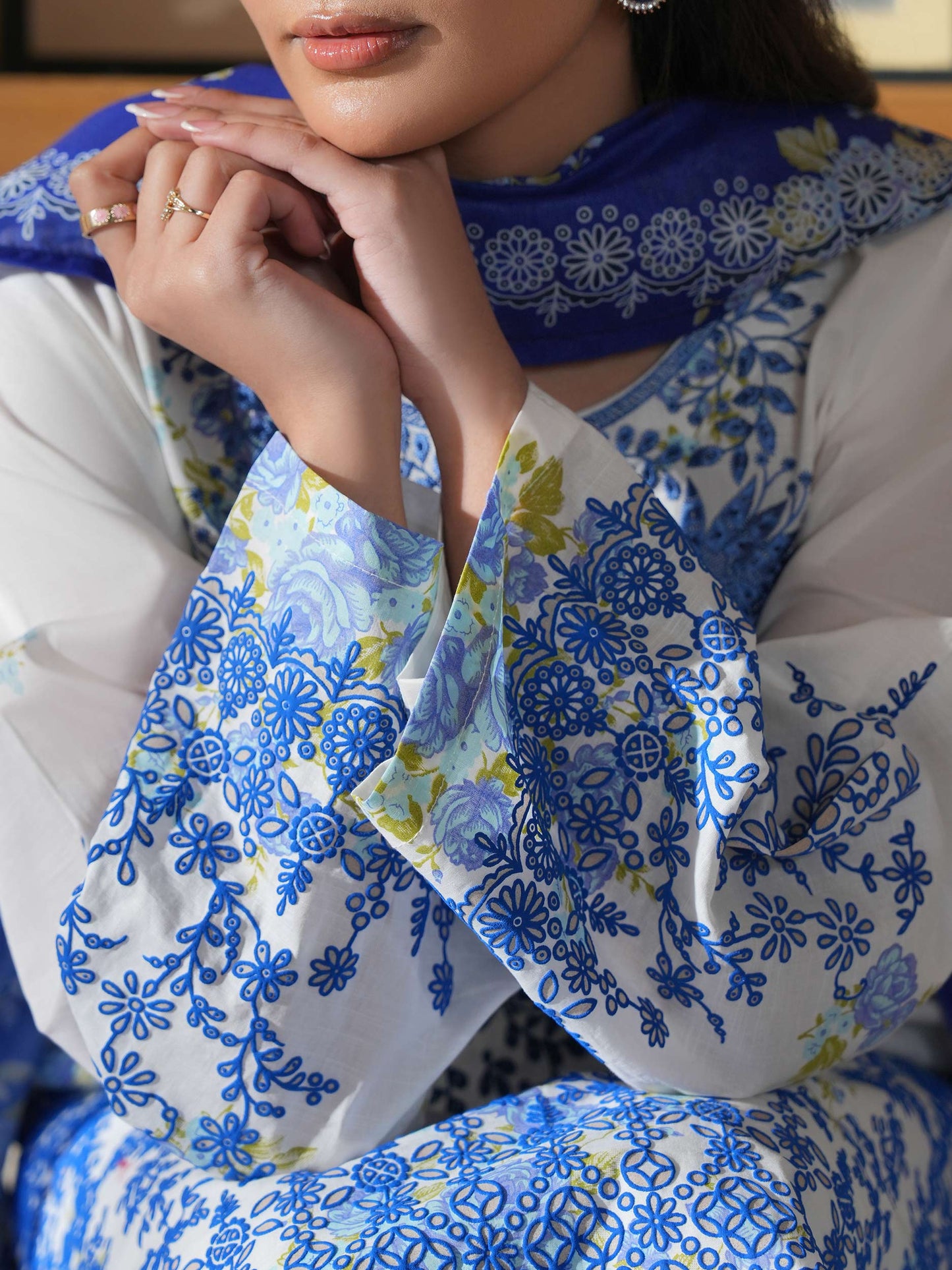 2 Piece Lawn Suit-Embroidered (Unstitched)