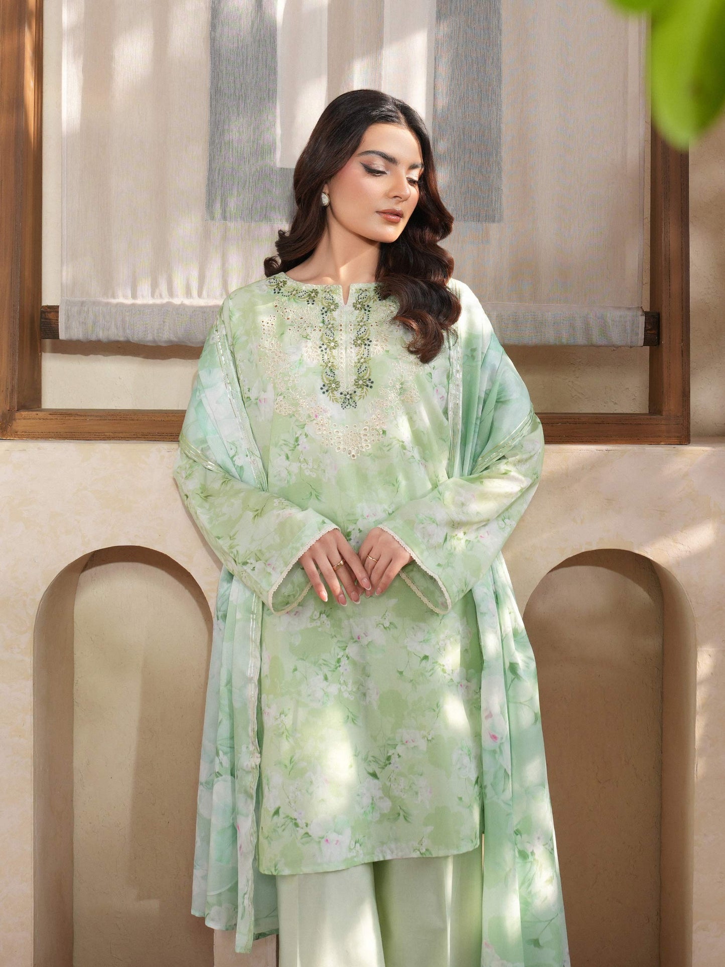 3 Piece Lawn Suit-Embroidered (Unstitched)