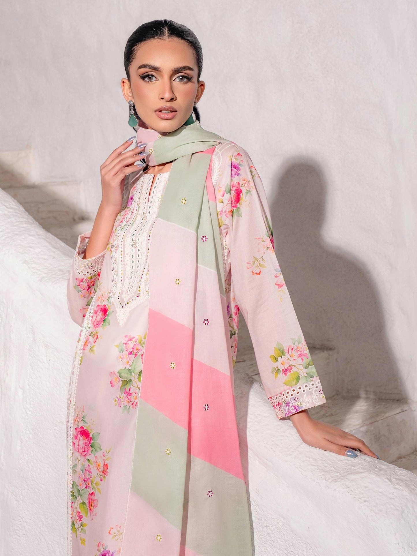 3 Piece Lawn Suit-Embroidered (Unstitched)