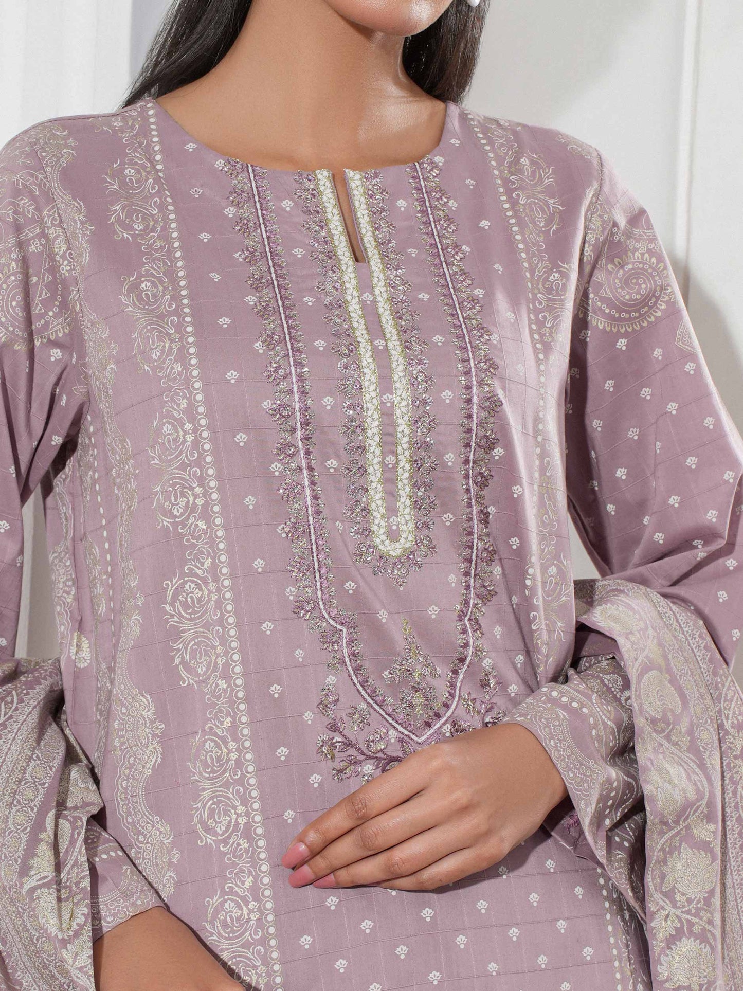 3 Piece Lawn Suit Embroidered (Unstitched)