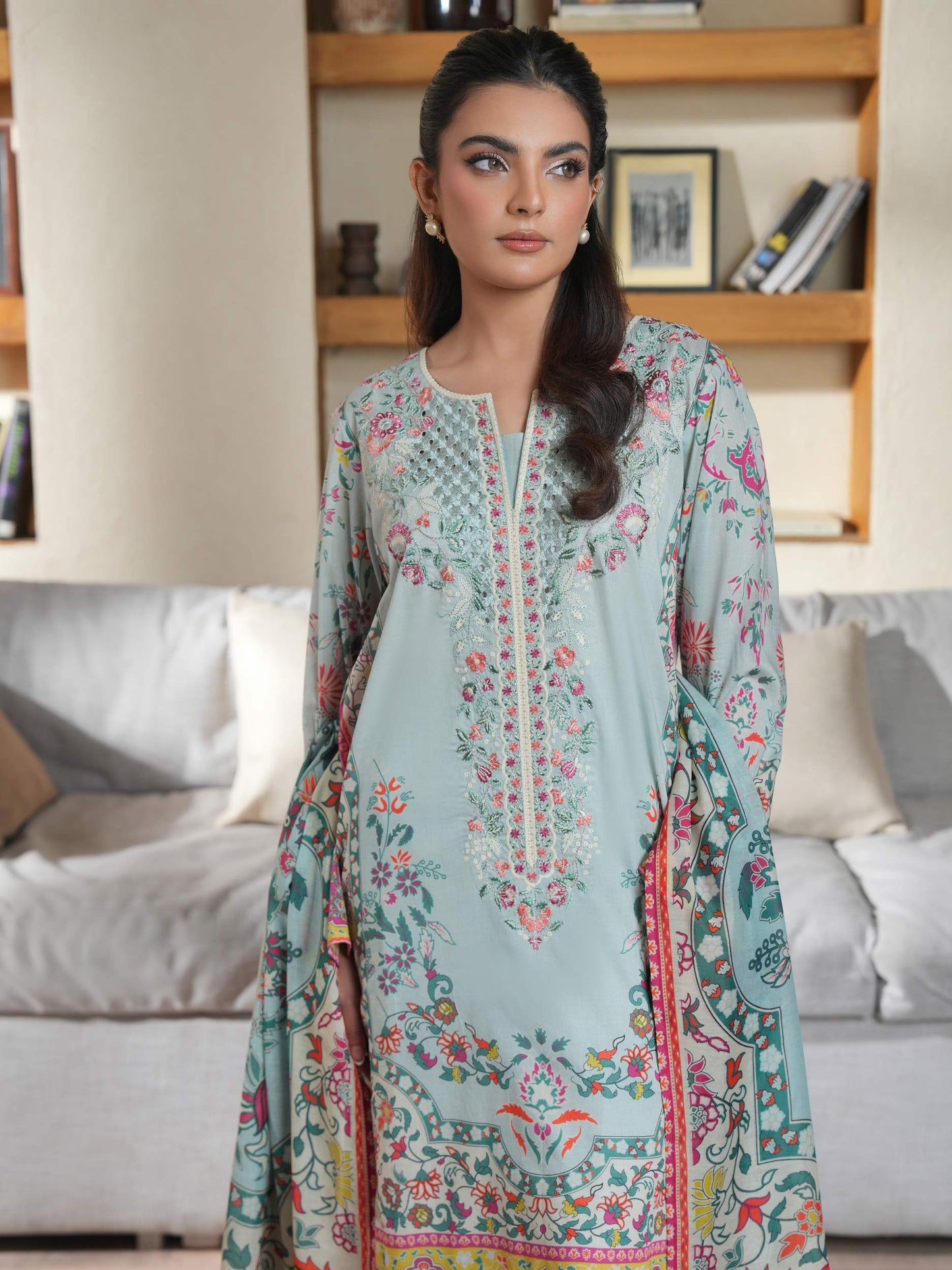3 Piece Lawn Suit-Embroidered (Unstitched)