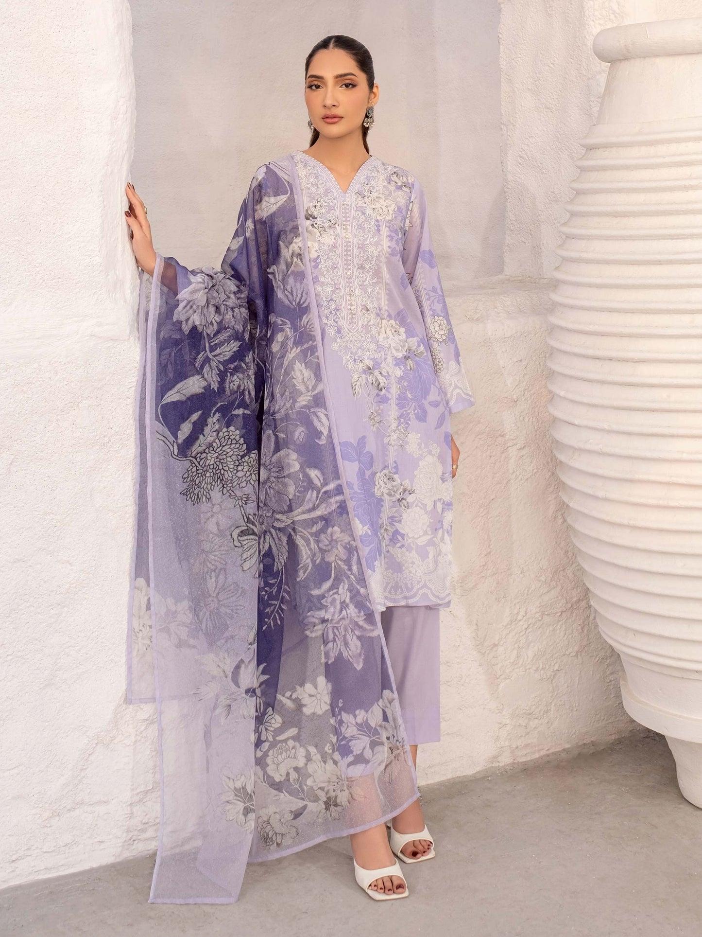 3 Piece Lawn Suit-Embroidered (Unstitched)