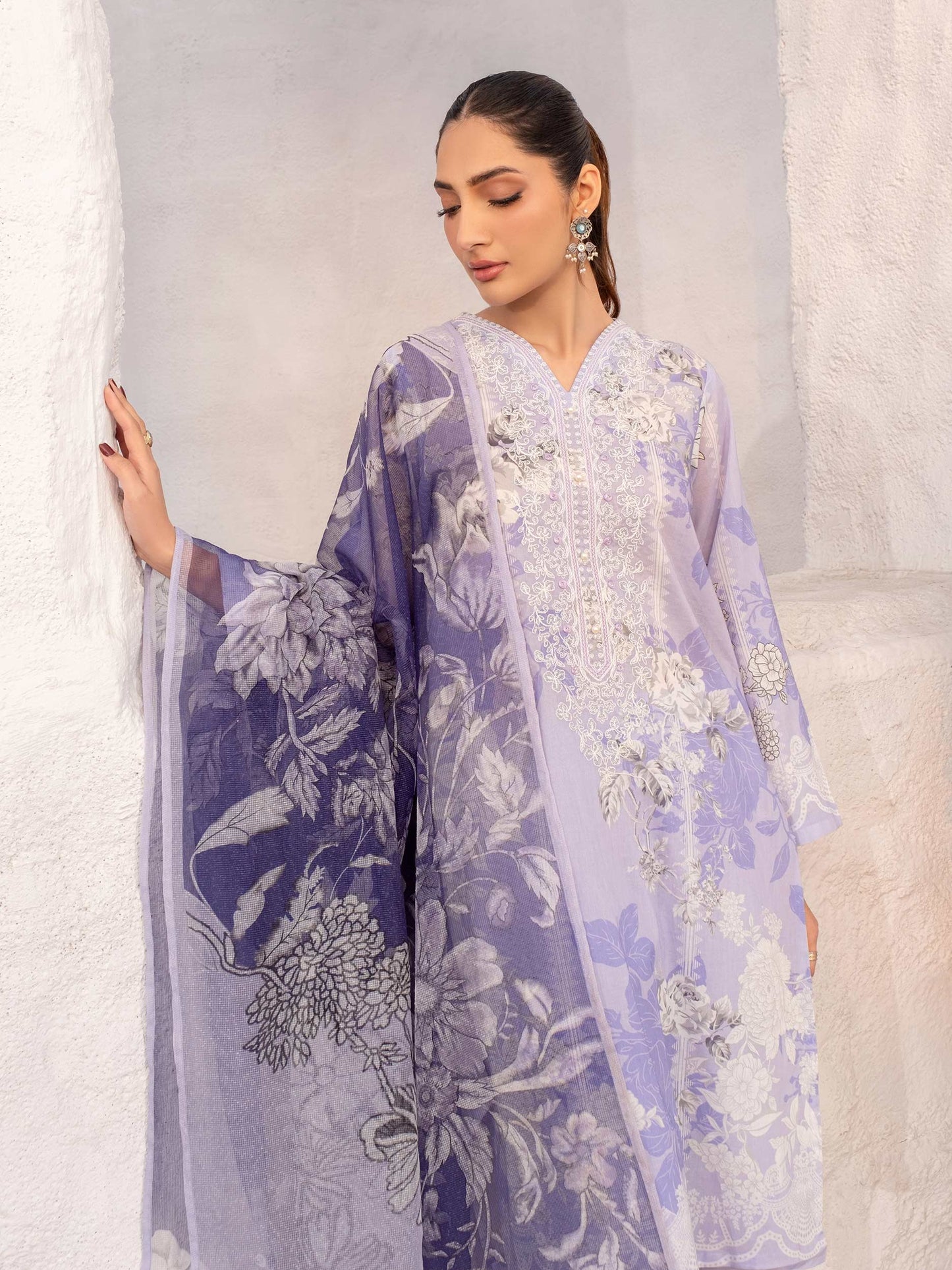 3 Piece Lawn Suit-Embroidered (Unstitched)