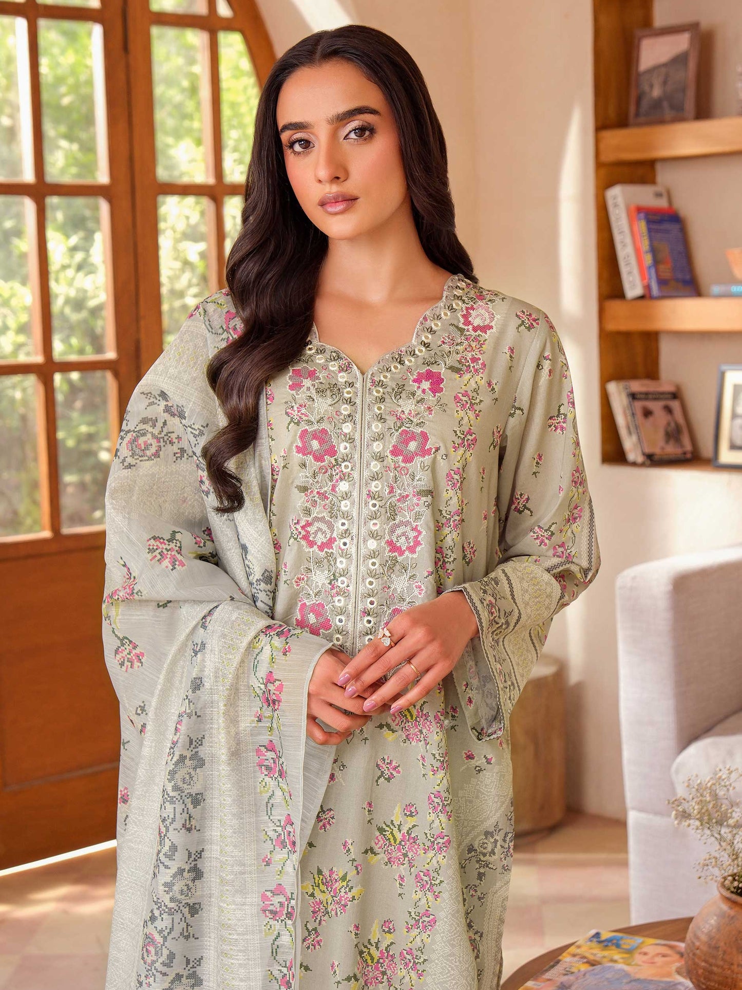 3 Piece Lawn Suit-Embroidered (Unstitched)