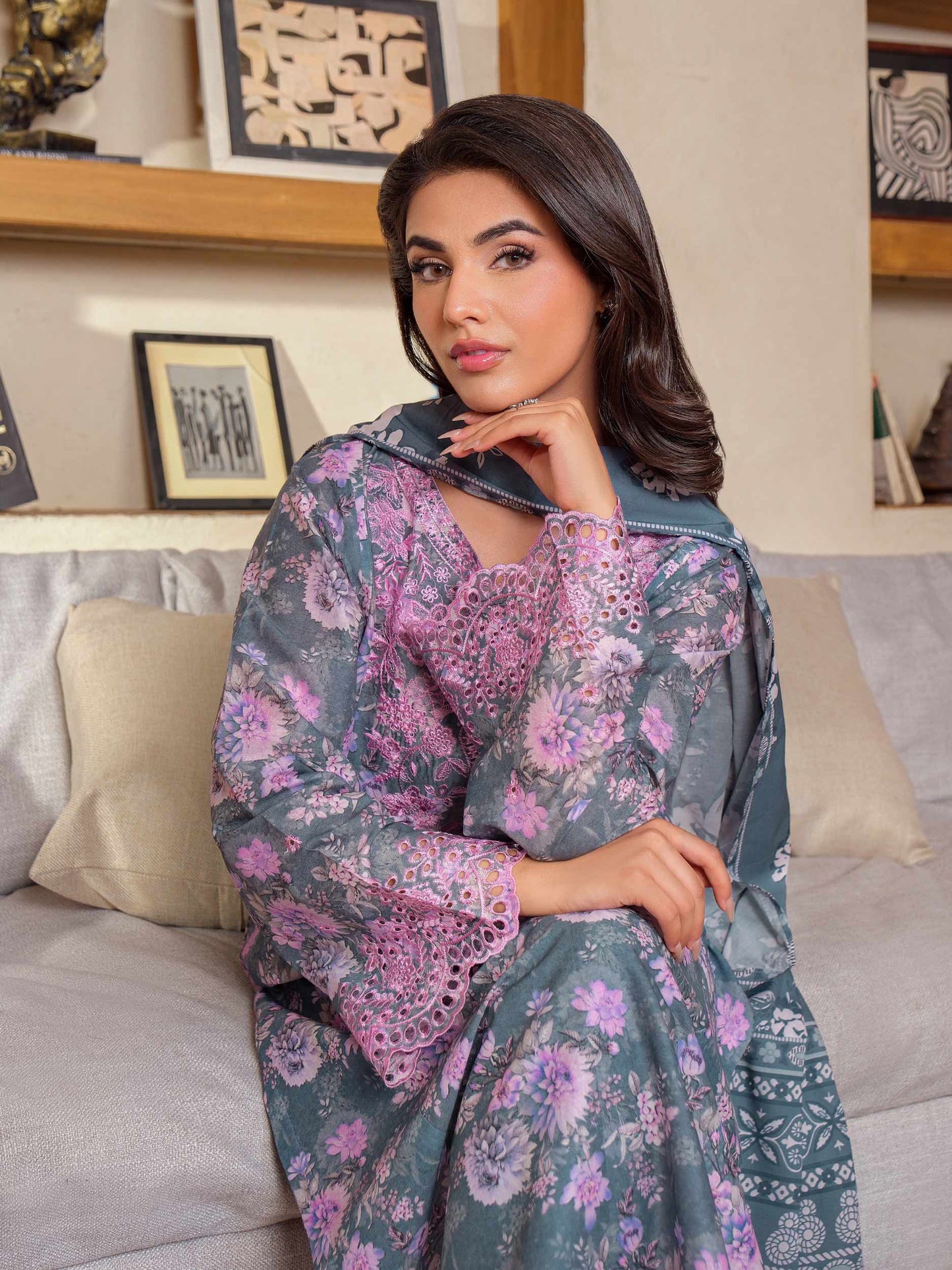 3 Piece Lawn Suit-Embroidered (Unstitched)