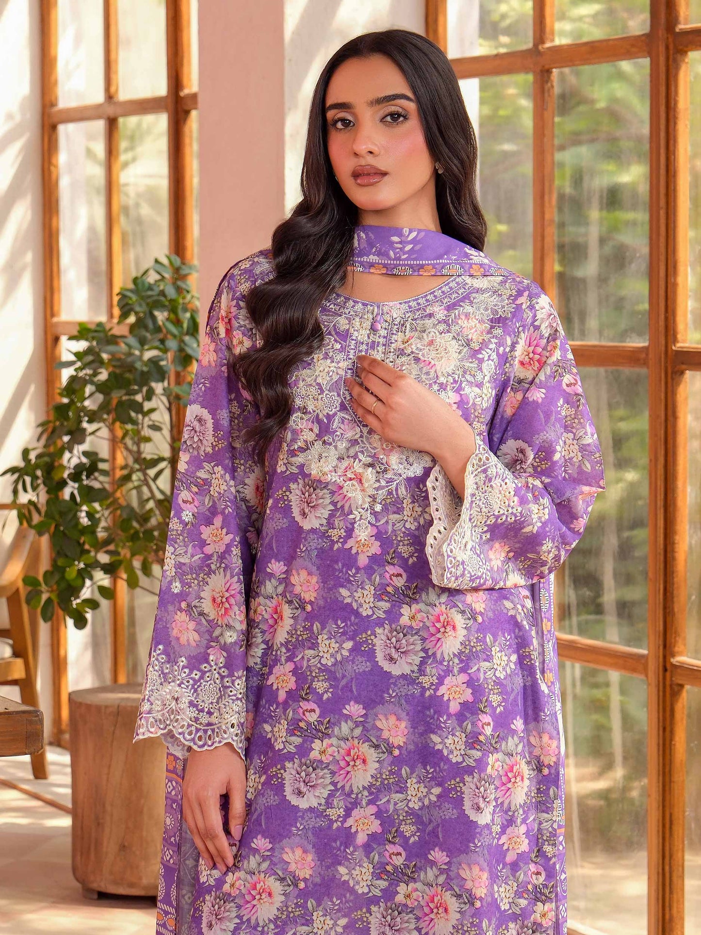 3 Piece Lawn Suit-Embroidered (Unstitched)
