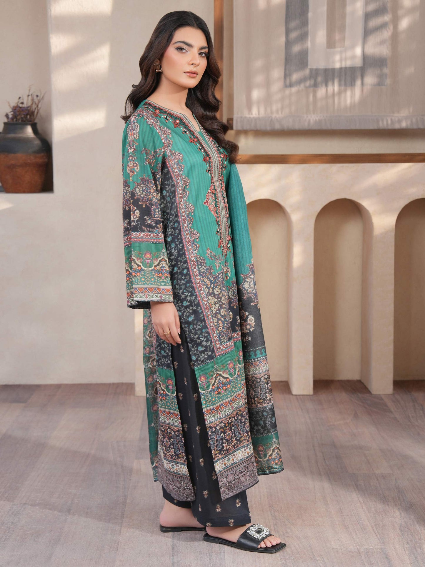 3 Piece Lawn Suit-Embroidered (Unstitched)