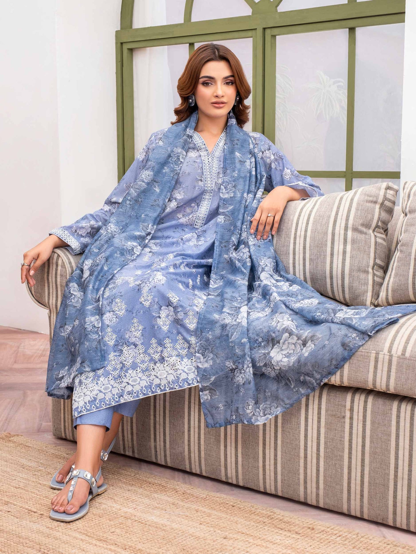 3 Piece Lawn Suit-Embroidered (Unstitched)