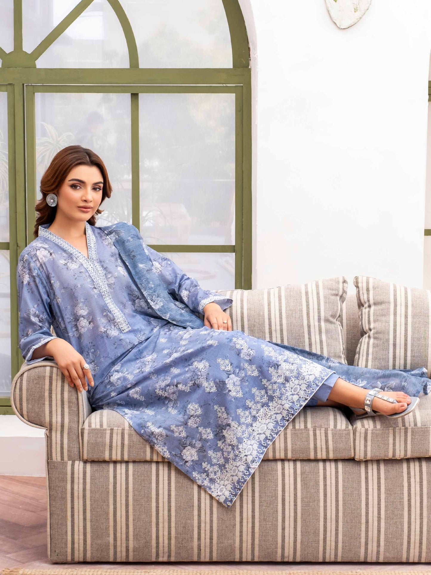 3 Piece Lawn Suit-Embroidered (Unstitched)