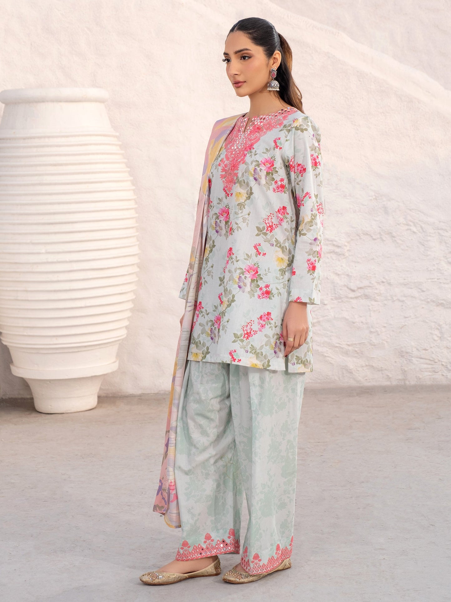 3 Piece Lawn Suit-Embroidered (Unstitched)