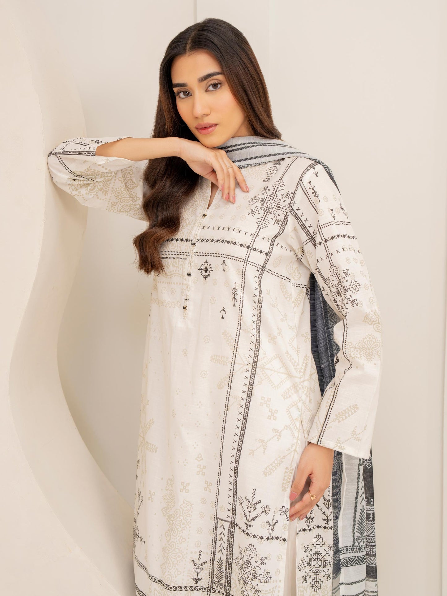 3 Piece Lawn Suit-Paste Print (Unstitched)