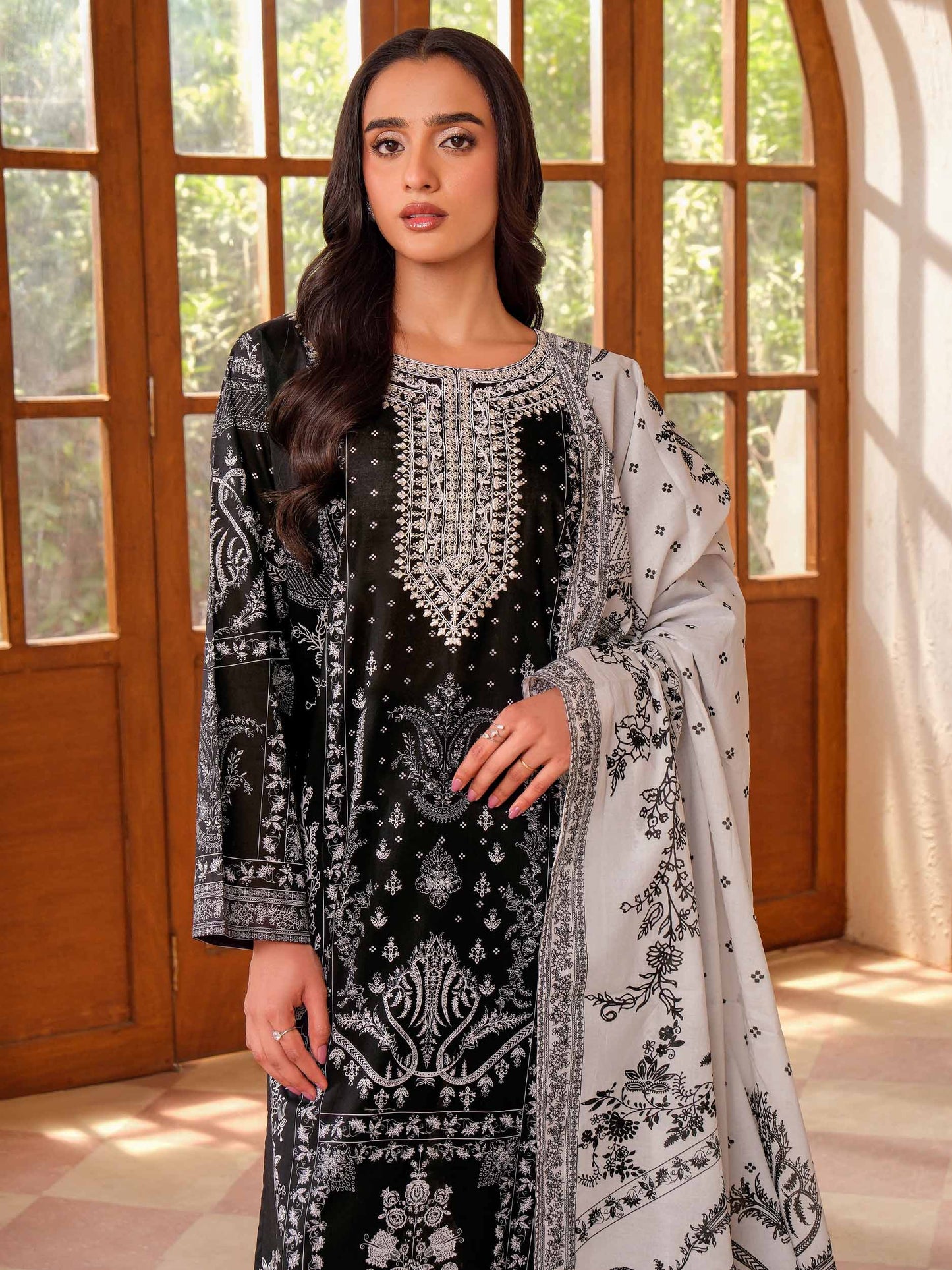 3 Piece Lawn Suit-Embroidered (Unstitched)
