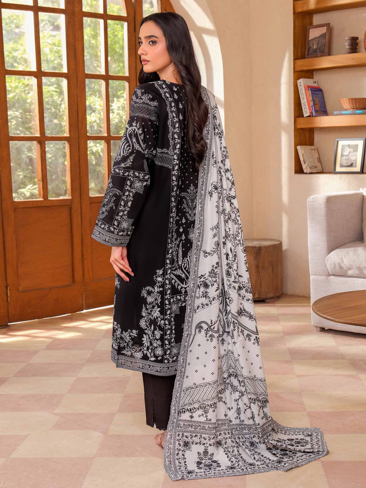 3 Piece Lawn Suit-Embroidered (Unstitched)