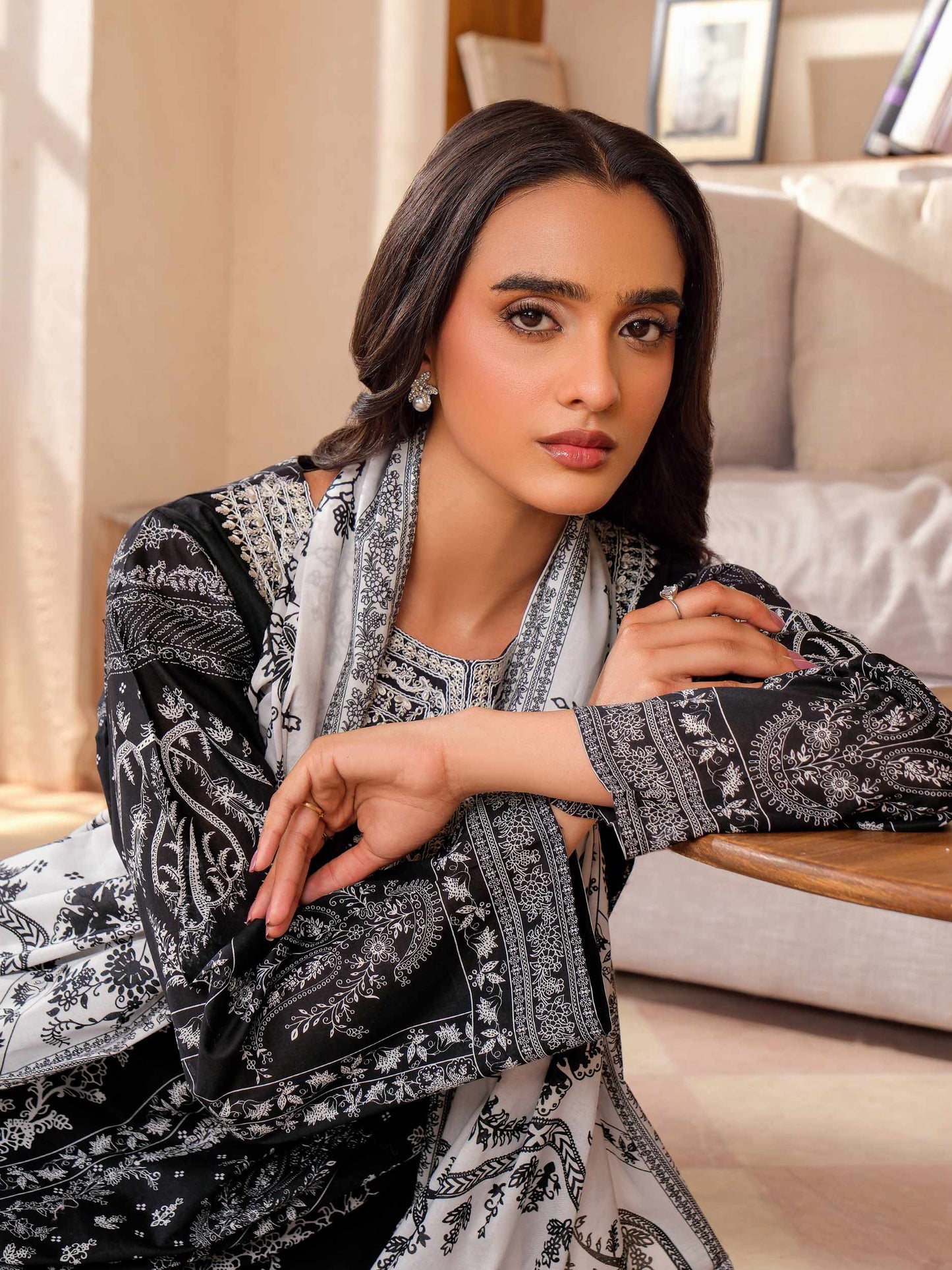 3 Piece Lawn Suit-Embroidered (Unstitched)