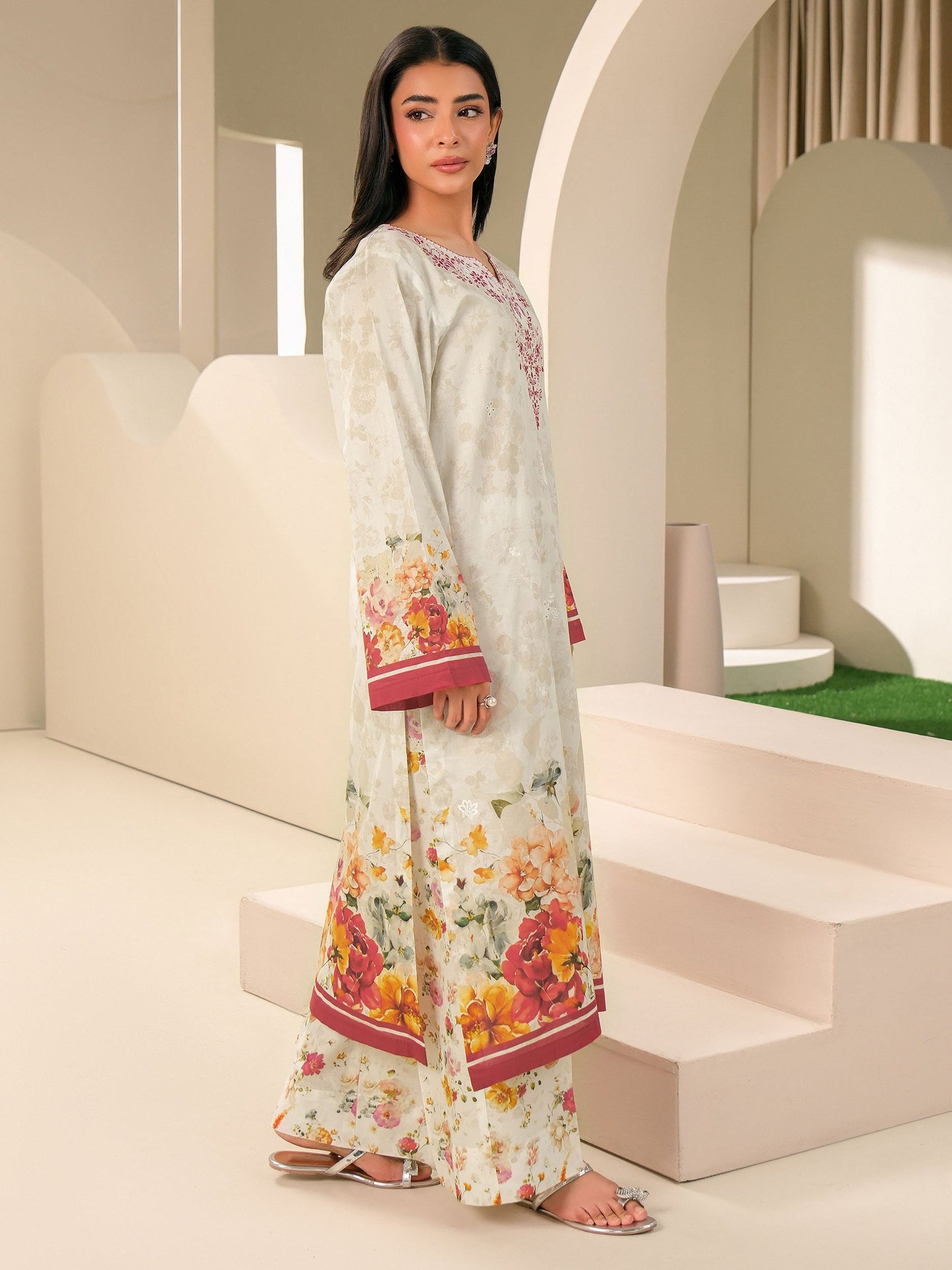 2 Piece Lawn Suit-Embroidered (Unstitched)