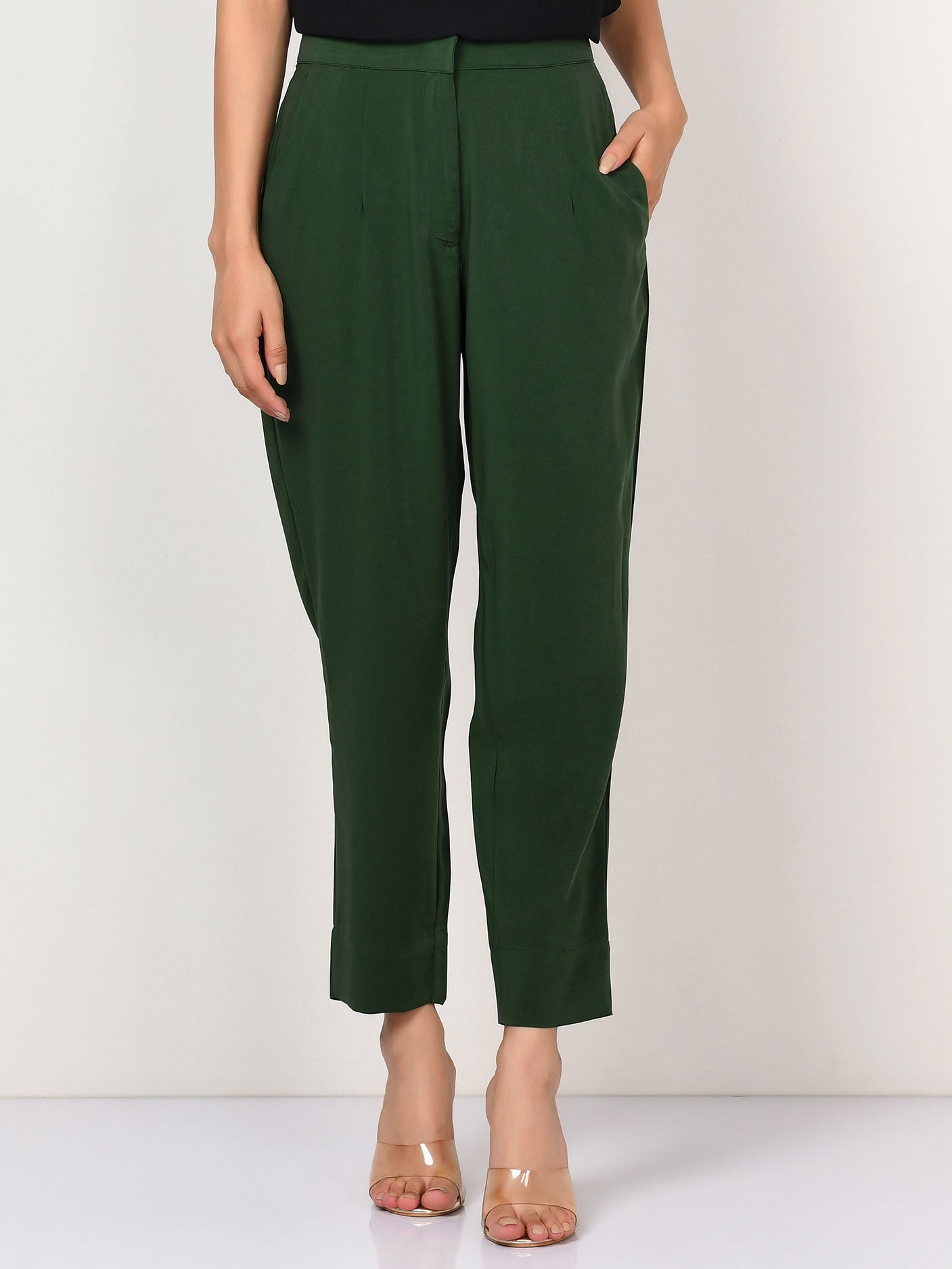 Pocketed Grip Trouser