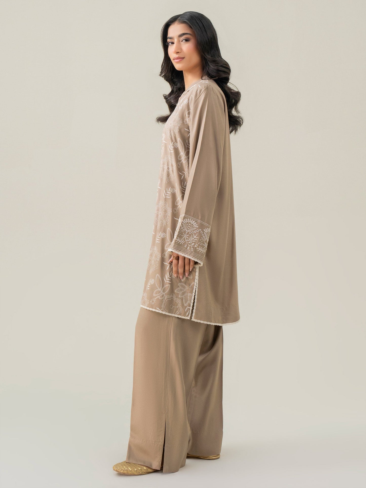 Crepe Co-ord Set-Embroidered (Pret)