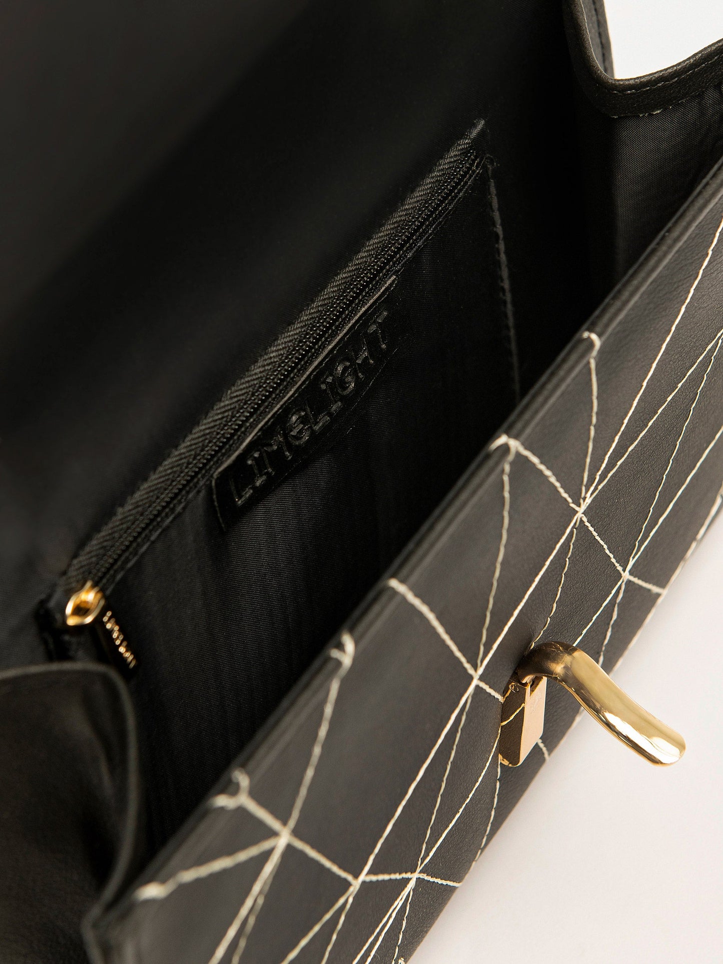Thread Detailing Clutch