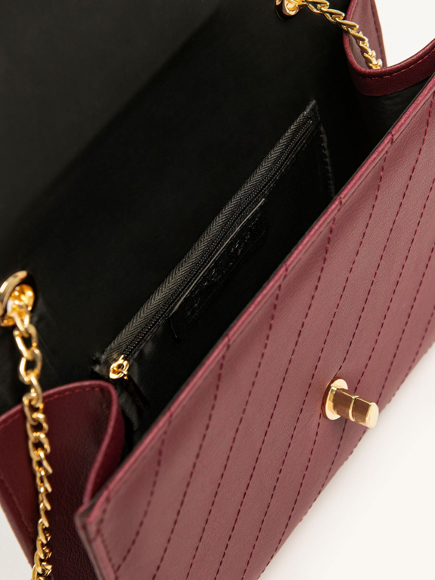 Twist Lock Clutch