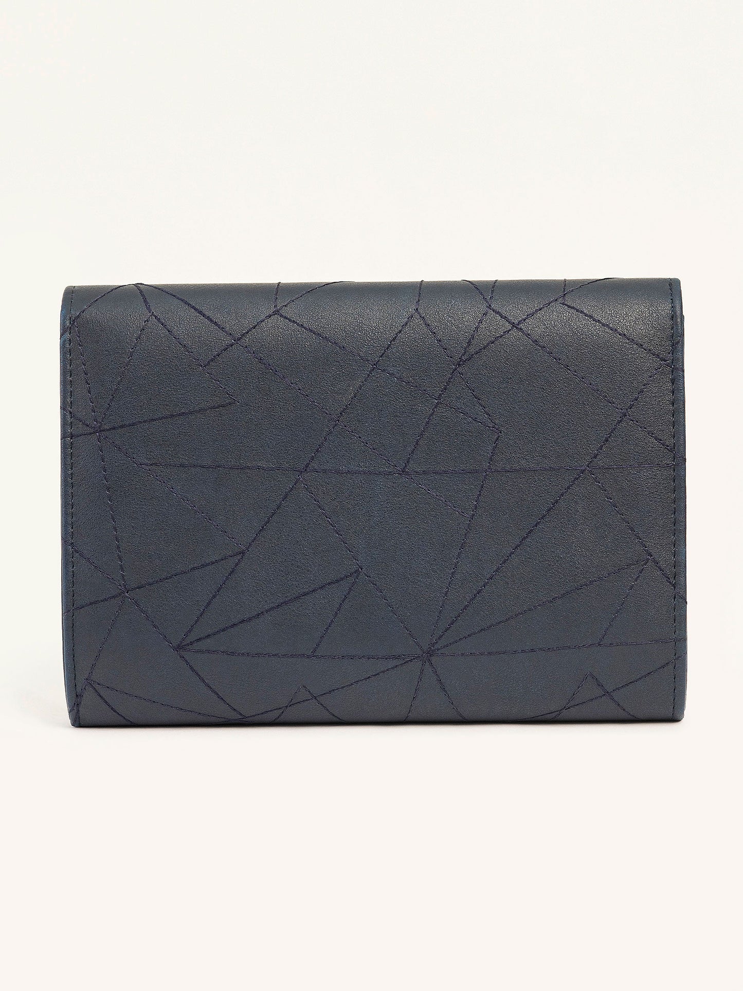 Thread Detailing Clutch