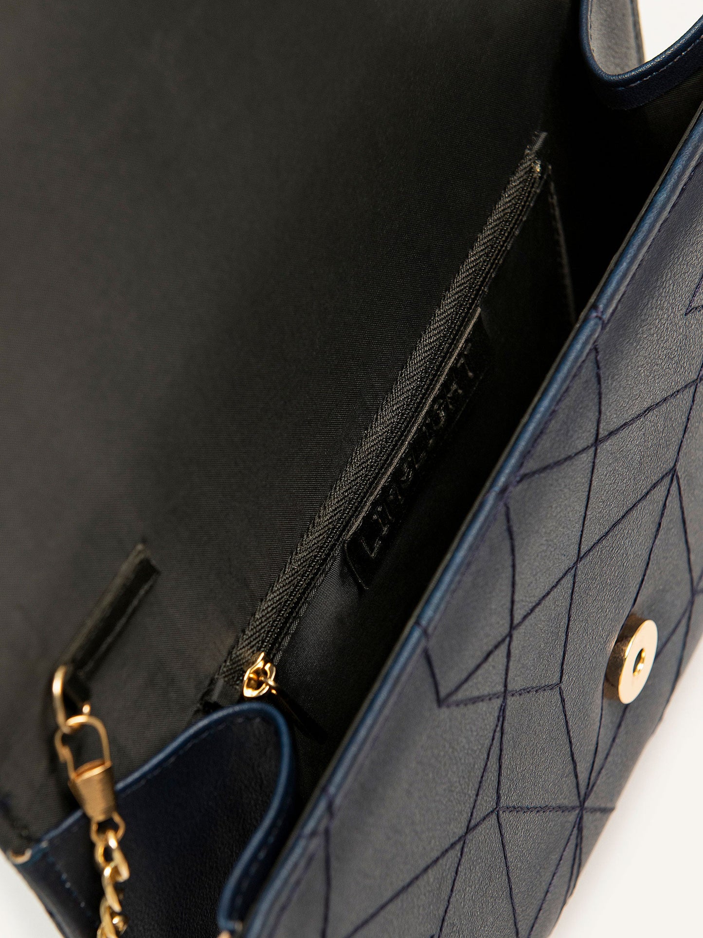 Thread Detailing Clutch