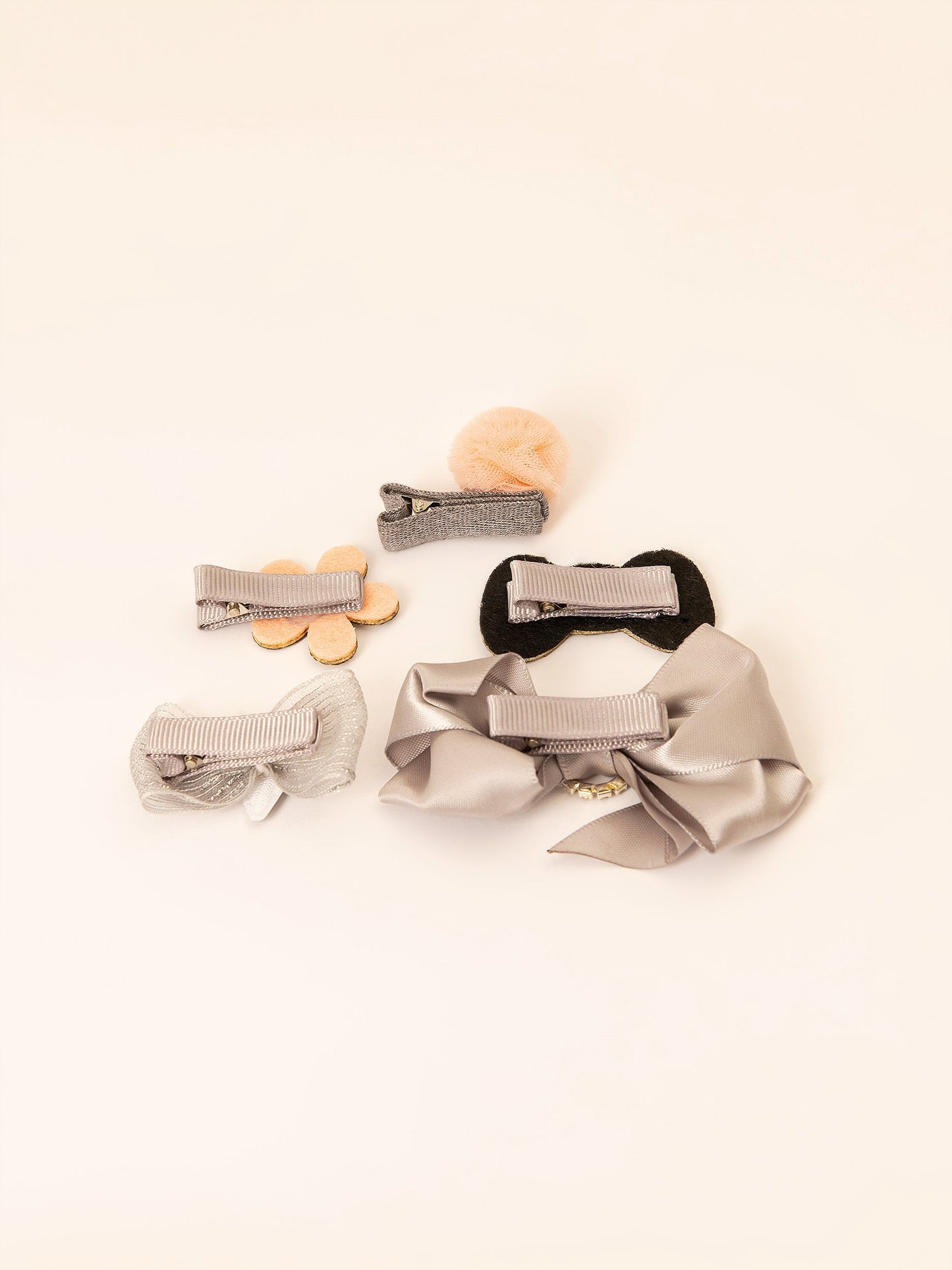 Grey Clips Set