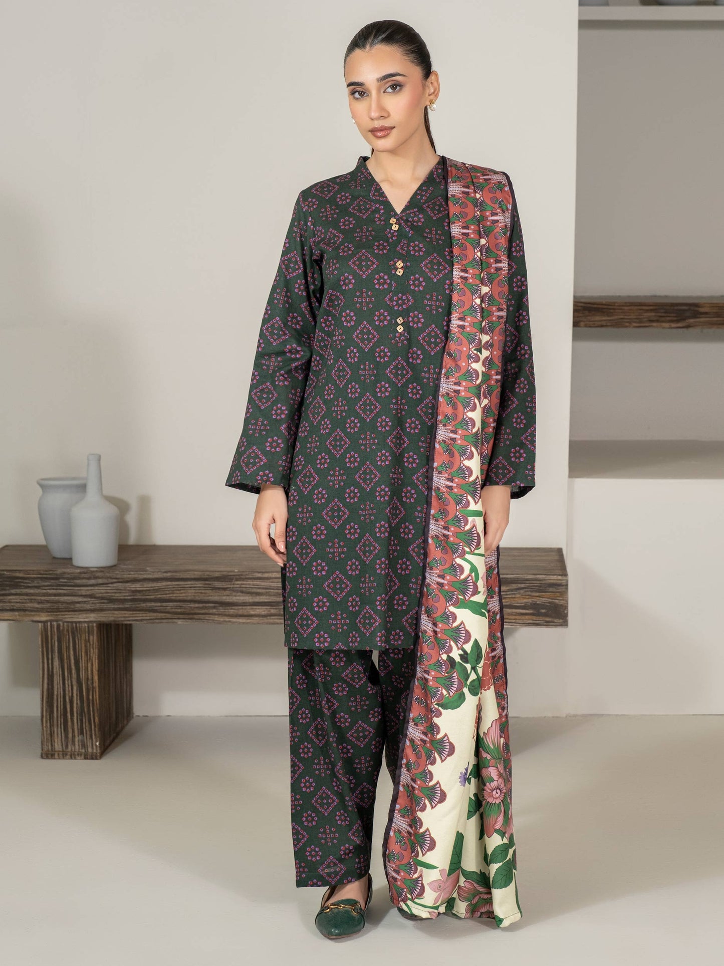 3 Piece Khaddar Suit-Printed (Unstitched)