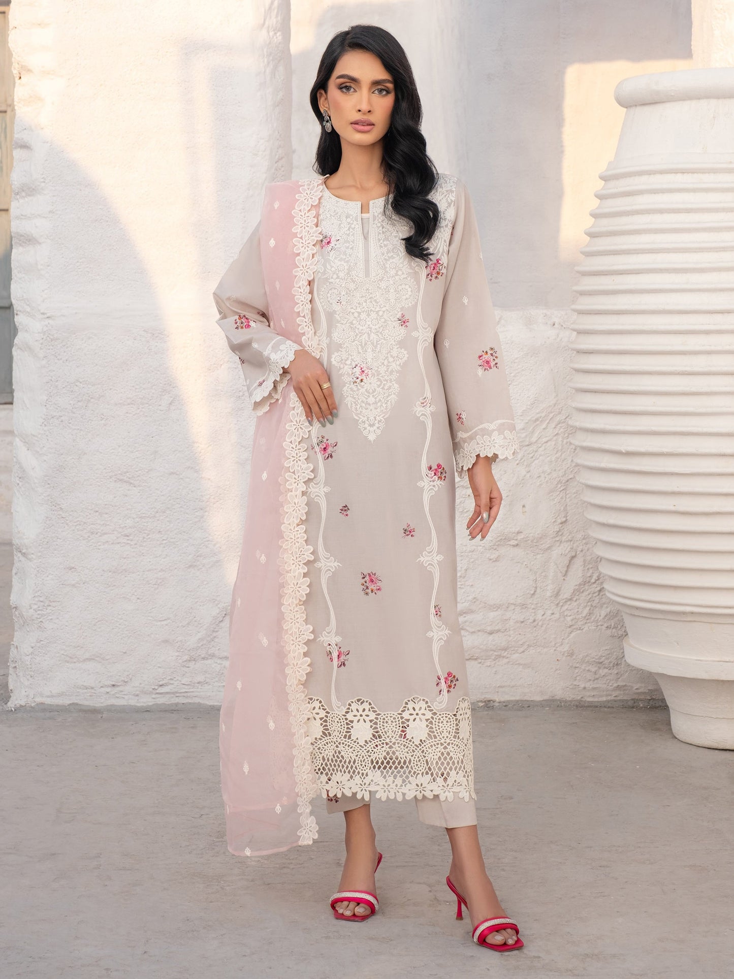 3 Piece Lawn Suit-Embroidered (Unstitched)