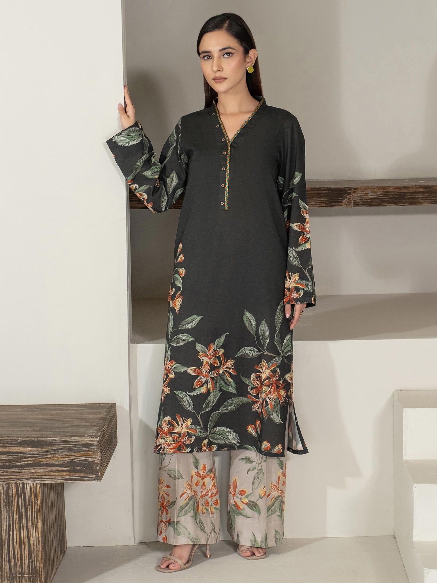 2 Piece Khaddar Suit-Printed (Unstitched)