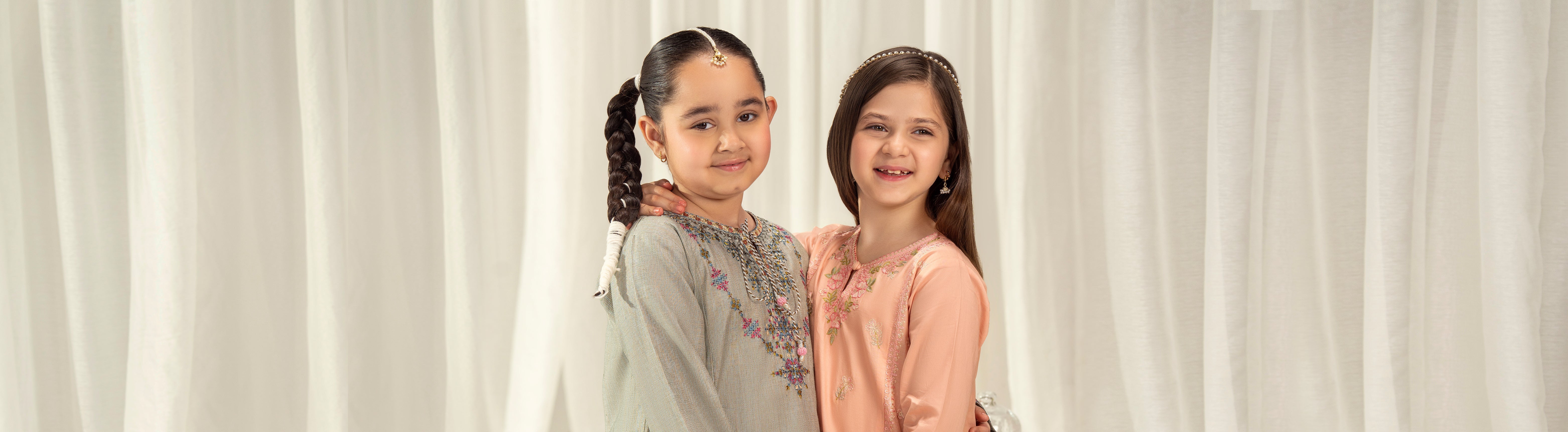 GLAM GIRLS